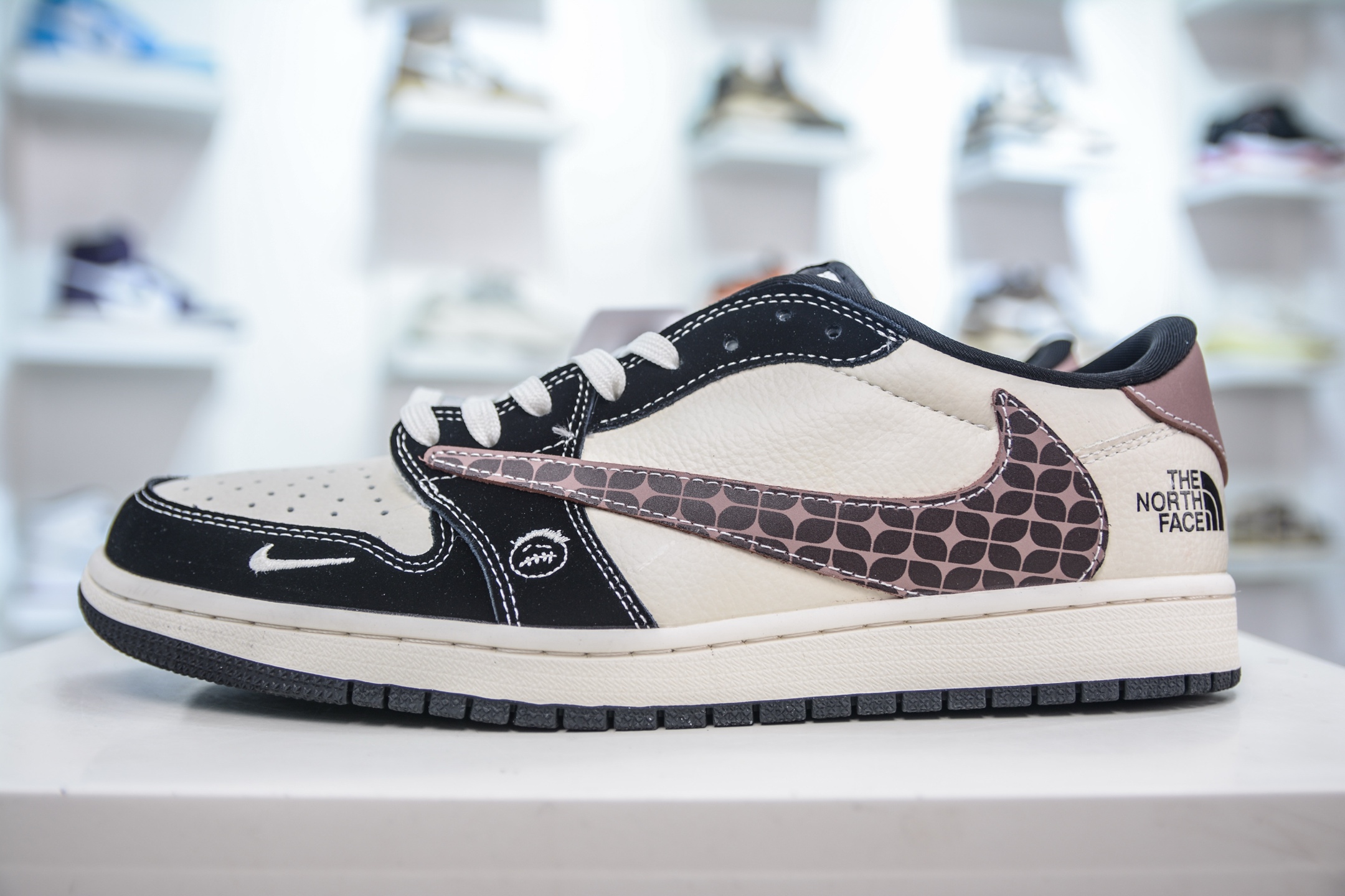 TS x Air Jordan 1 Retro Low x The North Face 北面联名-米棕方格 XS2024-036