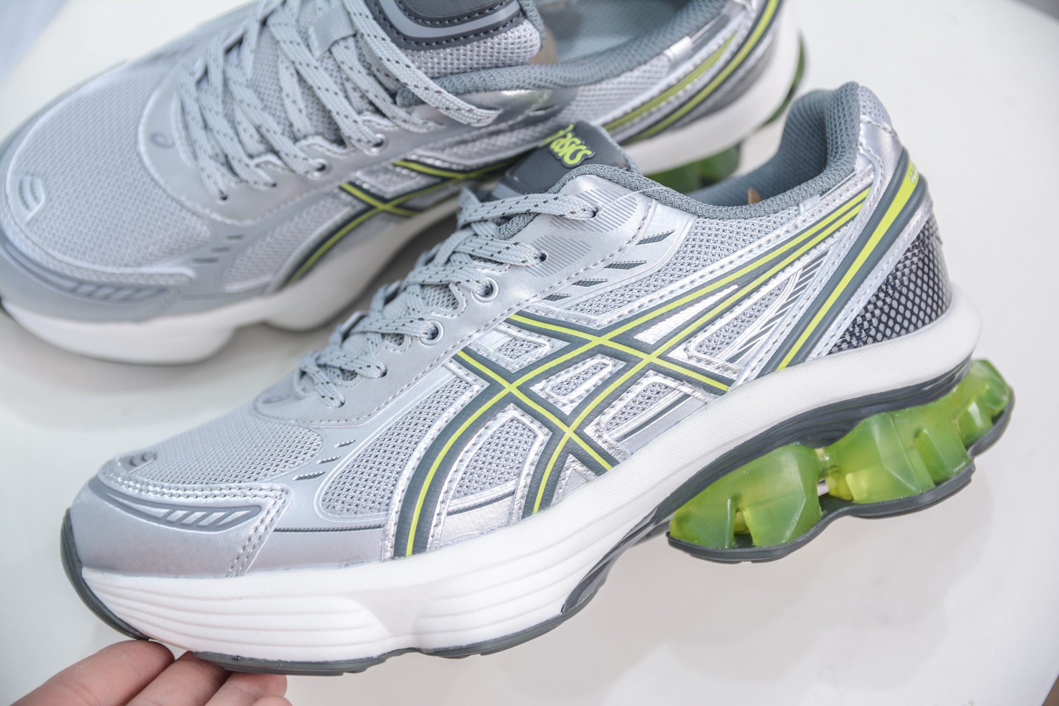 Asics Gel-Kinetic Fluent 亚瑟士运动休闲透气专业跑鞋 1203A591-020