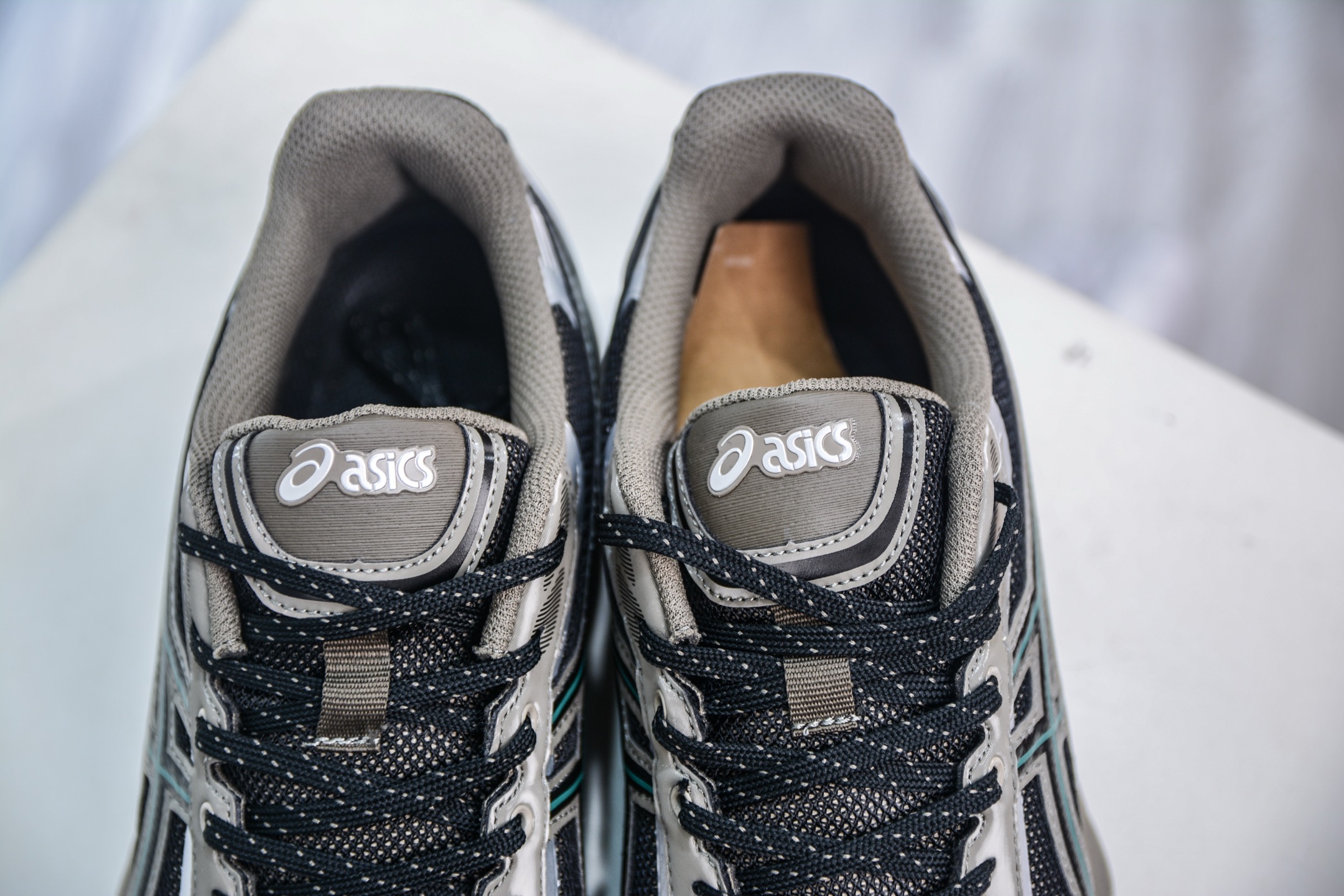 Asics Gel-Kinetic Fluent 亚瑟士运动休闲透气专业跑鞋 1203A737-002