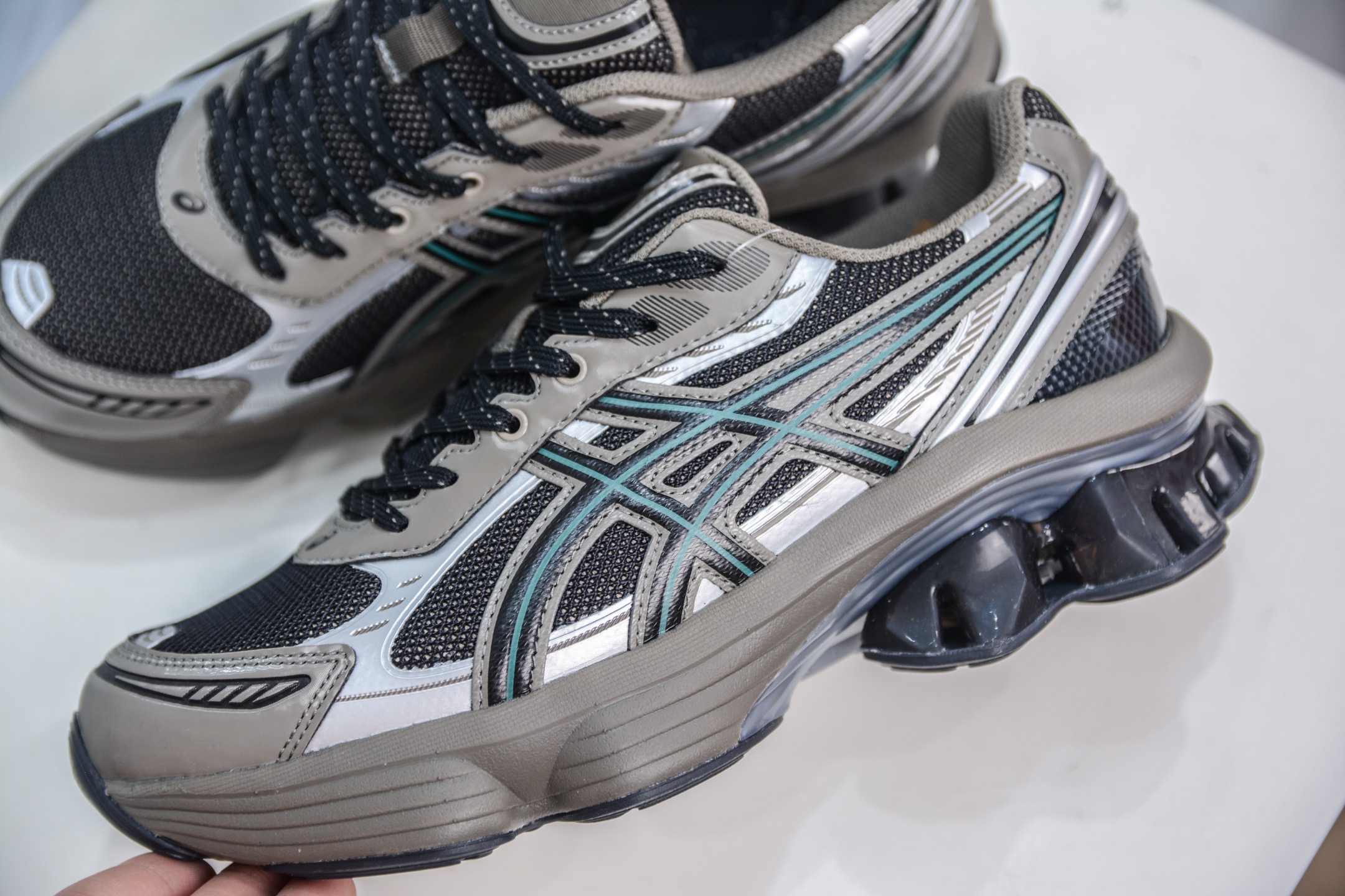 Asics Gel-Kinetic Fluent 亚瑟士运动休闲透气专业跑鞋 1203A737-002