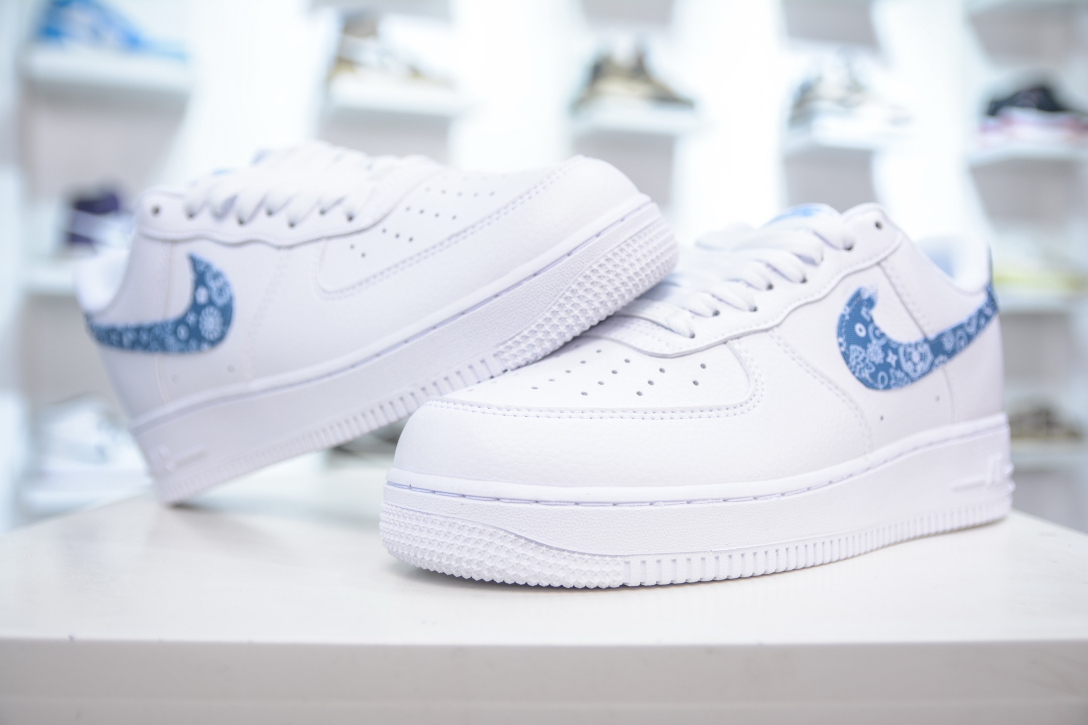 PB版 Nike Air Force 1 Low ”Paisley Swoosh”白蓝腰果花 空军一号低帮百搭休闲运动板鞋 DH4406-100