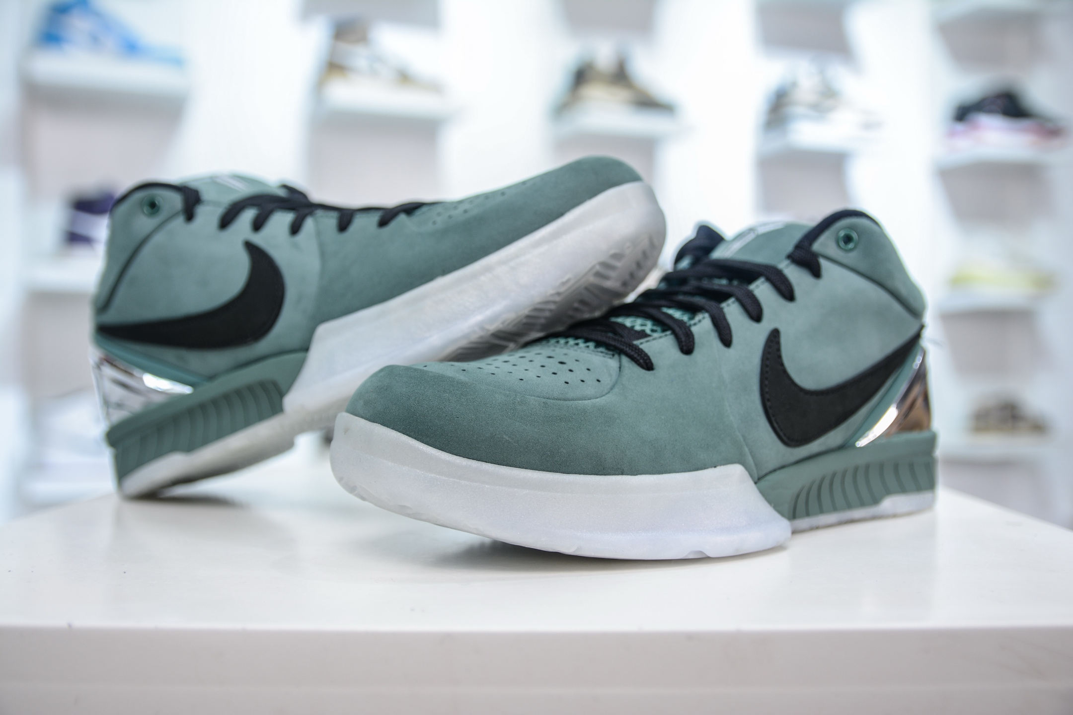 TOP纯原 NK Zoom Kobe 4 科比四代 电镀银绿色 Zoom Turbo气垫后掌EVA缓震 实战配置直接拉满 FQ3545-300