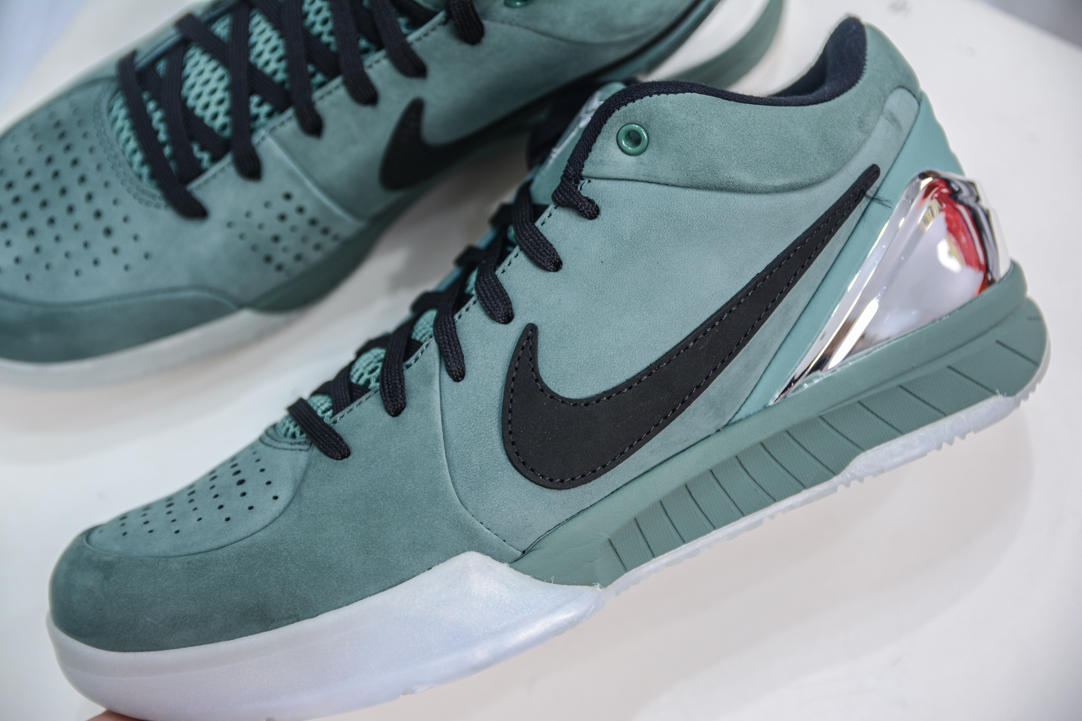TOP纯原 NK Zoom Kobe 4 科比四代 电镀银绿色 Zoom Turbo气垫后掌EVA缓震 实战配置直接拉满 FQ3545-300