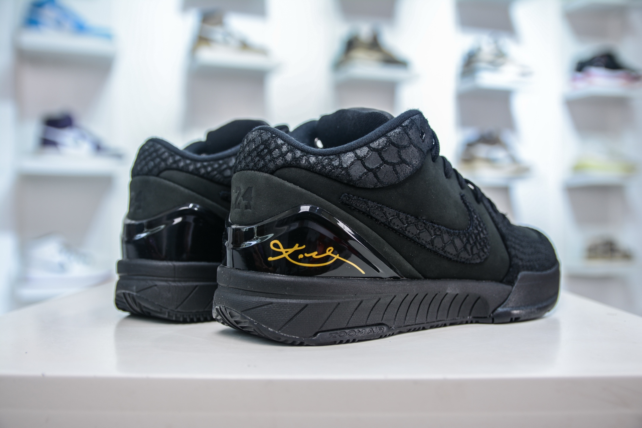 TOP纯原NK Zoom Kobe 4 ”Black Mamba” 科比四代 黑曼巴 Zoom Turbo气垫后掌EVA缓震 FQ3544-001