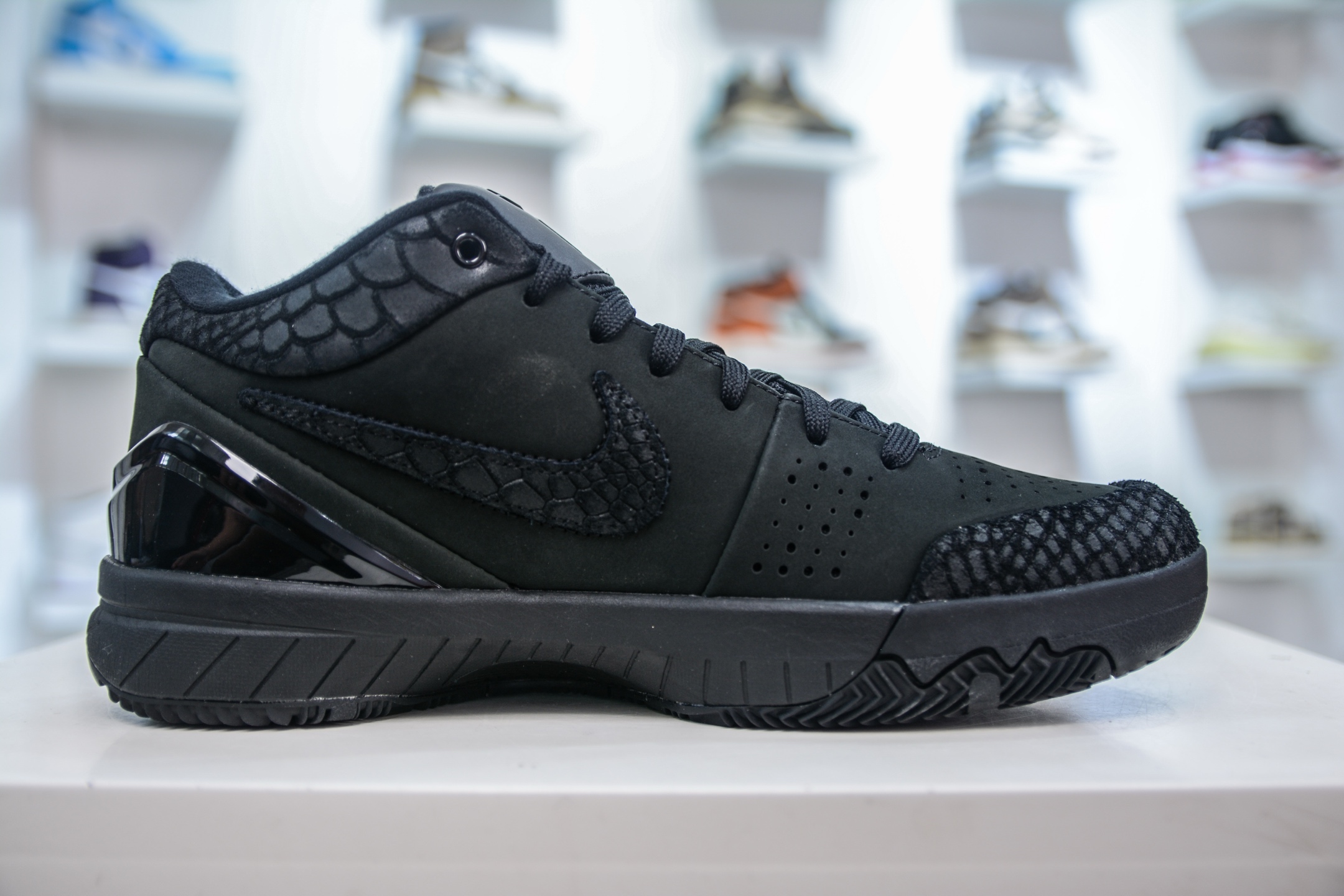 TOP纯原NK Zoom Kobe 4 ”Black Mamba” 科比四代 黑曼巴 Zoom Turbo气垫后掌EVA缓震 FQ3544-001