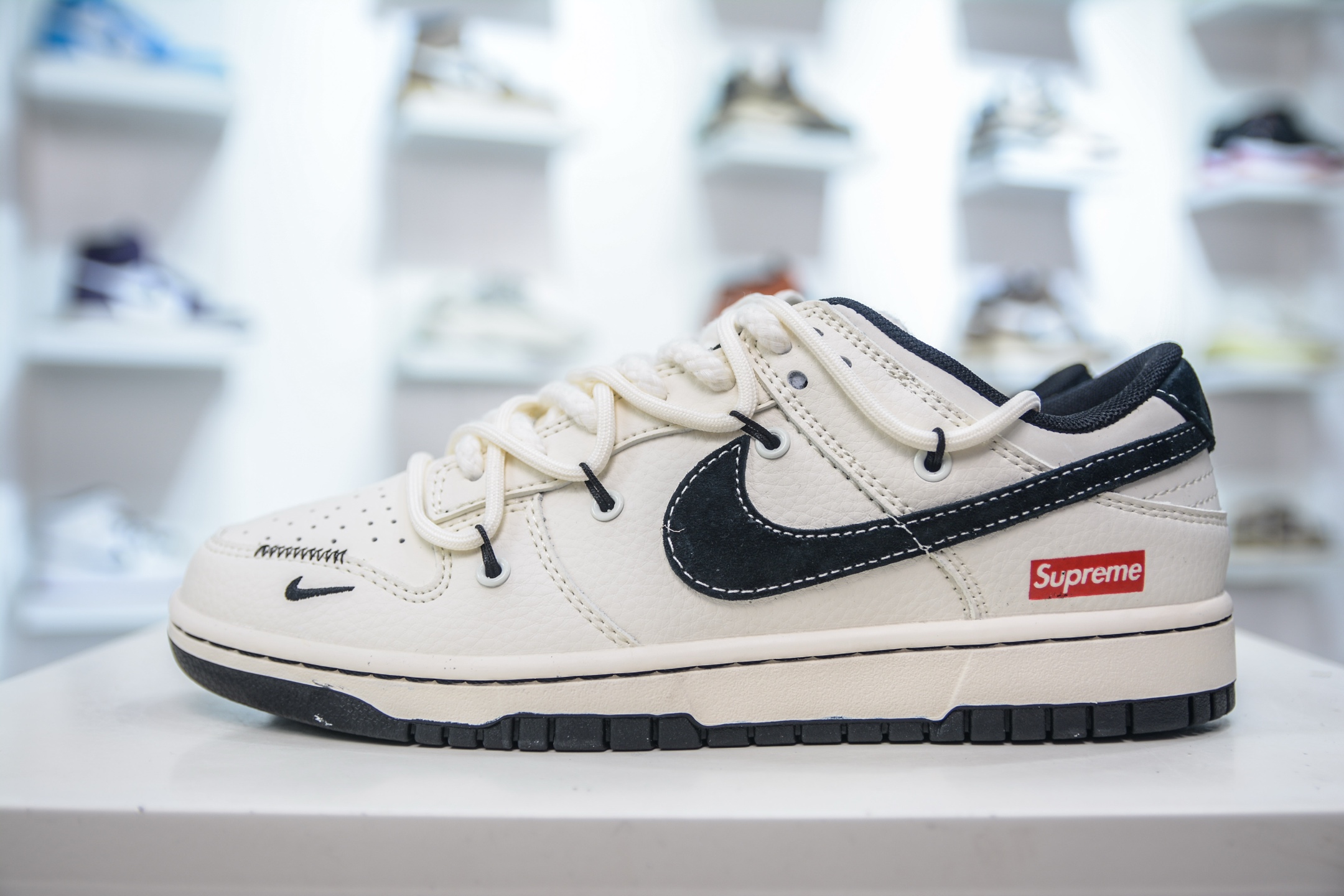 Nike SB Dunk Low x Supreme SUP联名-白黑绑带 YX5066-282