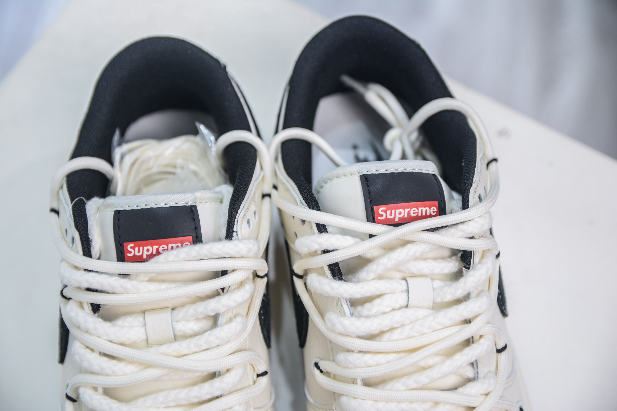 Nike SB Dunk Low x Supreme SUP联名-白黑绑带 YX5066-282