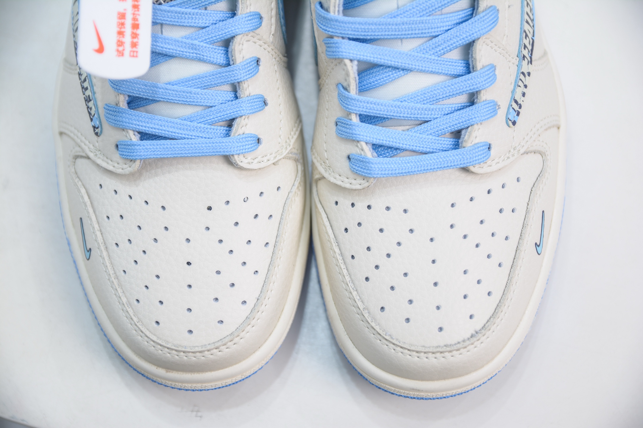 TS x Air Jordan x Undefeated AJ1 Low 倒钩低帮联名UND-米蓝英文勾 LD2025-013