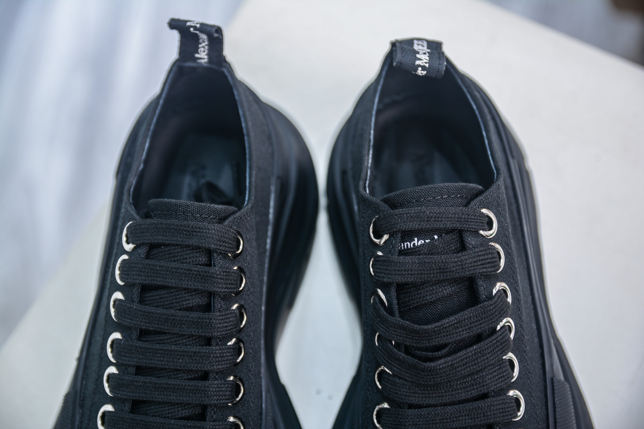 AlexanderMcQueen/亚历山大麦昆松糕鞋厚底增高帆布鞋