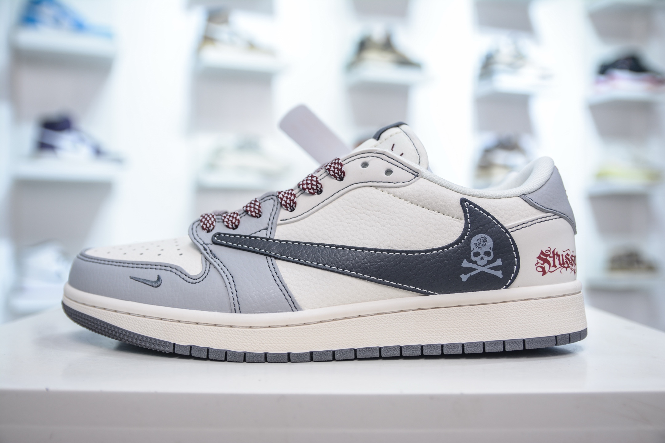 TS x Air Jordan x Stussy AJ1 Low 倒钩低帮联名斯图西-黑勾骷髅头 JJ2508-553