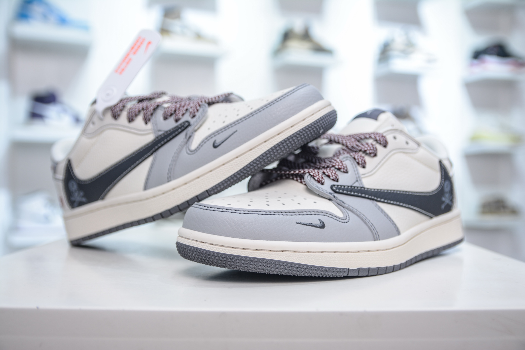 TS x Air Jordan x Stussy AJ1 Low 倒钩低帮联名斯图西-黑勾骷髅头 JJ2508-553