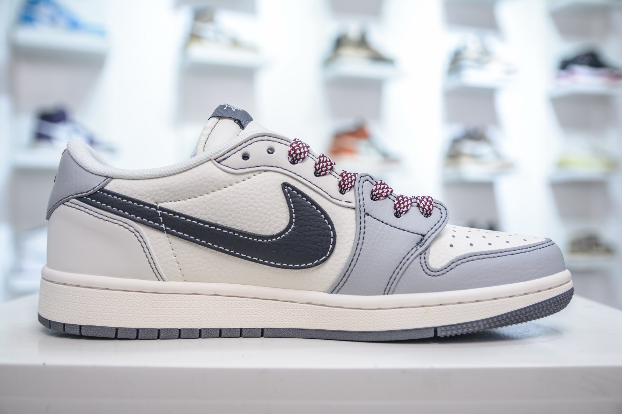 TS x Air Jordan x Stussy AJ1 Low 倒钩低帮联名斯图西-黑勾骷髅头 JJ2508-553