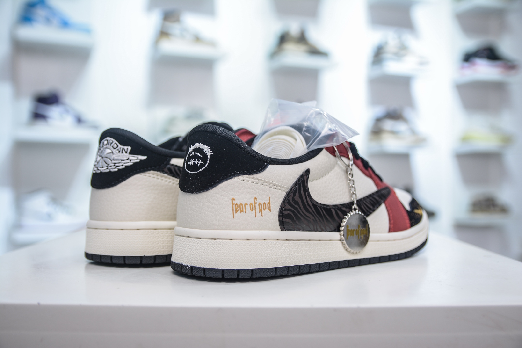 TS x Air Jordan x Fear Of God AJ1 Low 倒钩低帮联名FOG-白黑红 LD2025-012