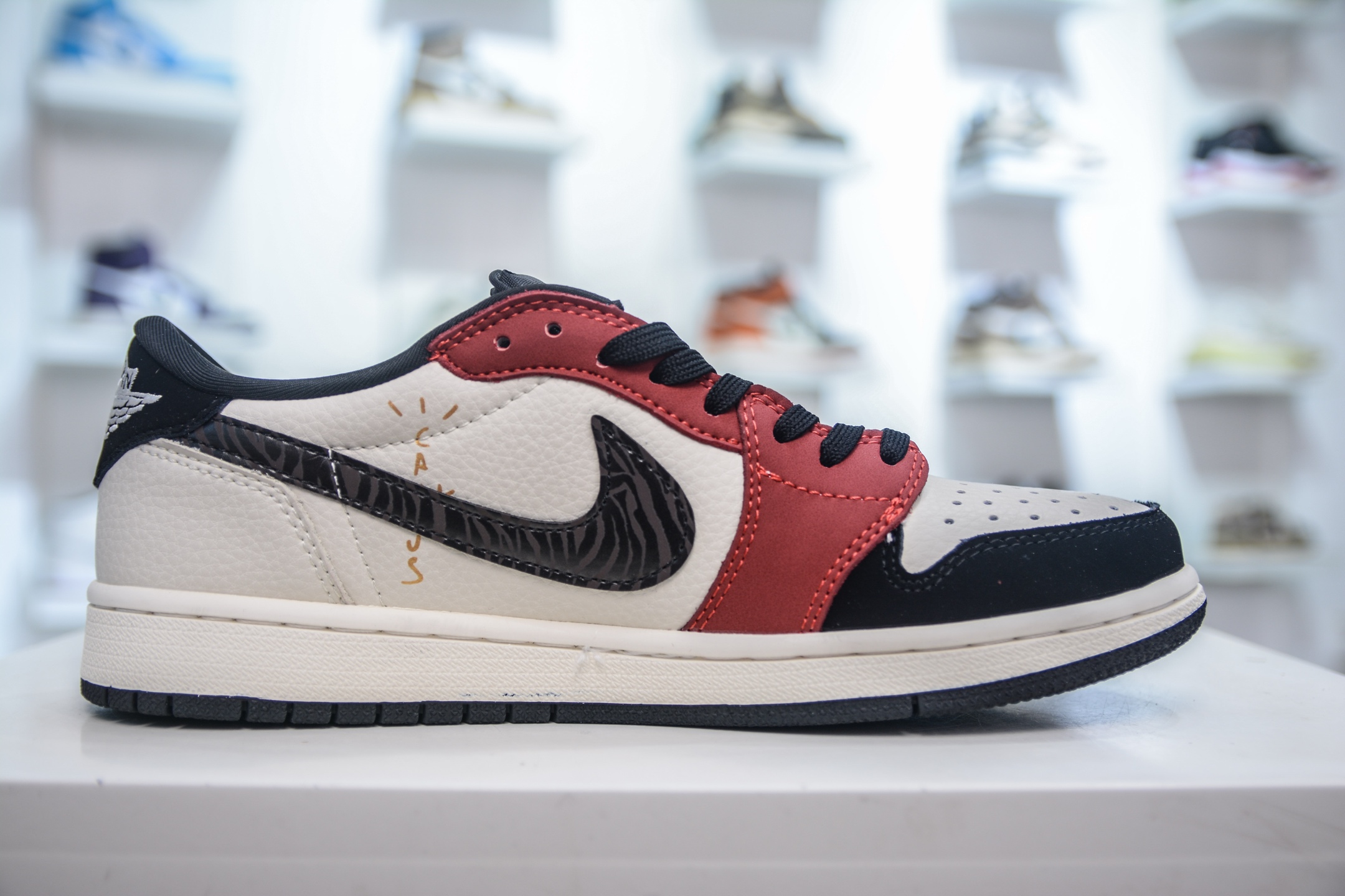 TS x Air Jordan x Fear Of God AJ1 Low 倒钩低帮联名FOG-白黑红 LD2025-012
