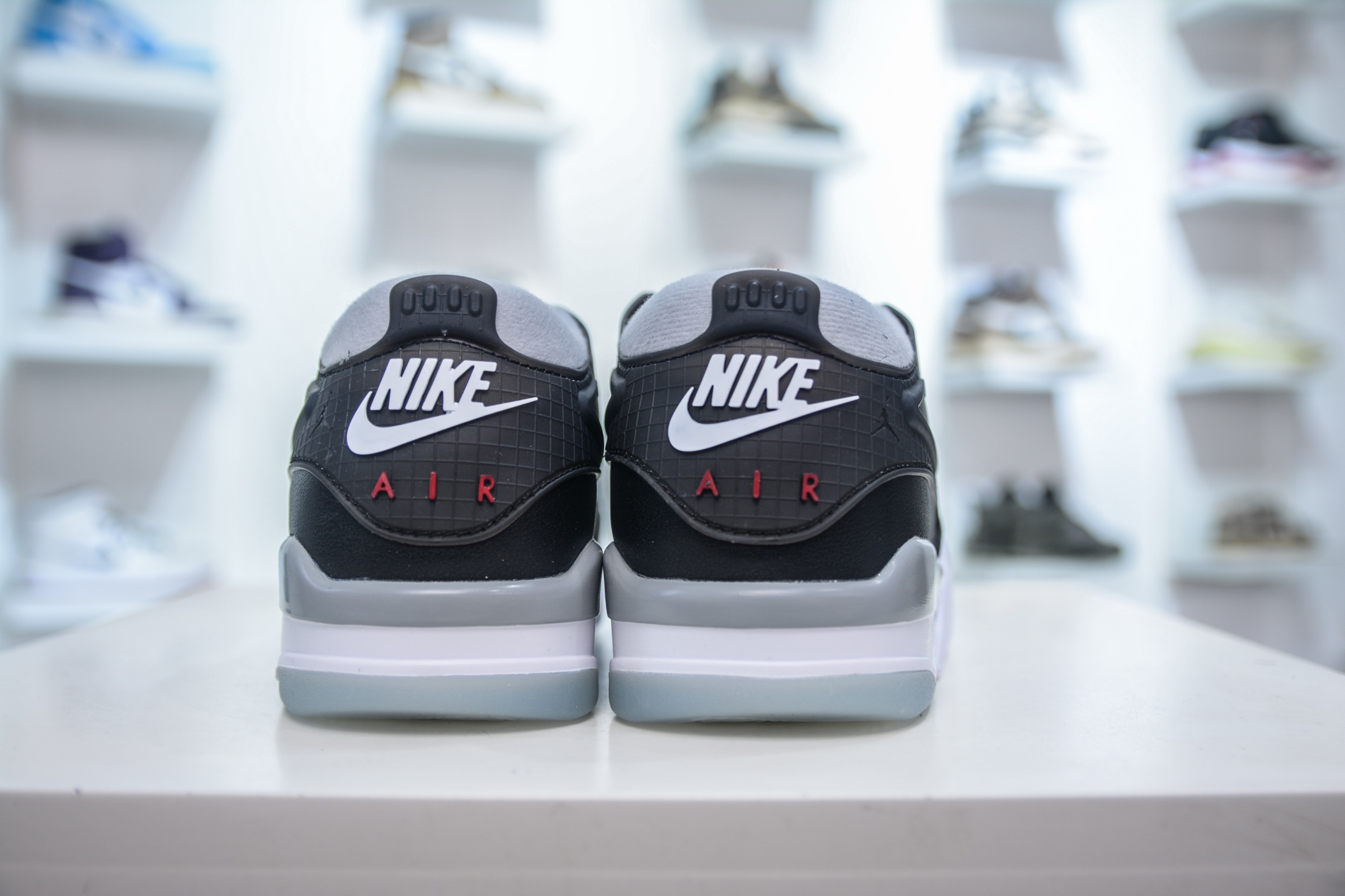 F版 Air Jordan AJ4 RM 重制版低帮复古篮球鞋 黑白灰 HV5184-010
