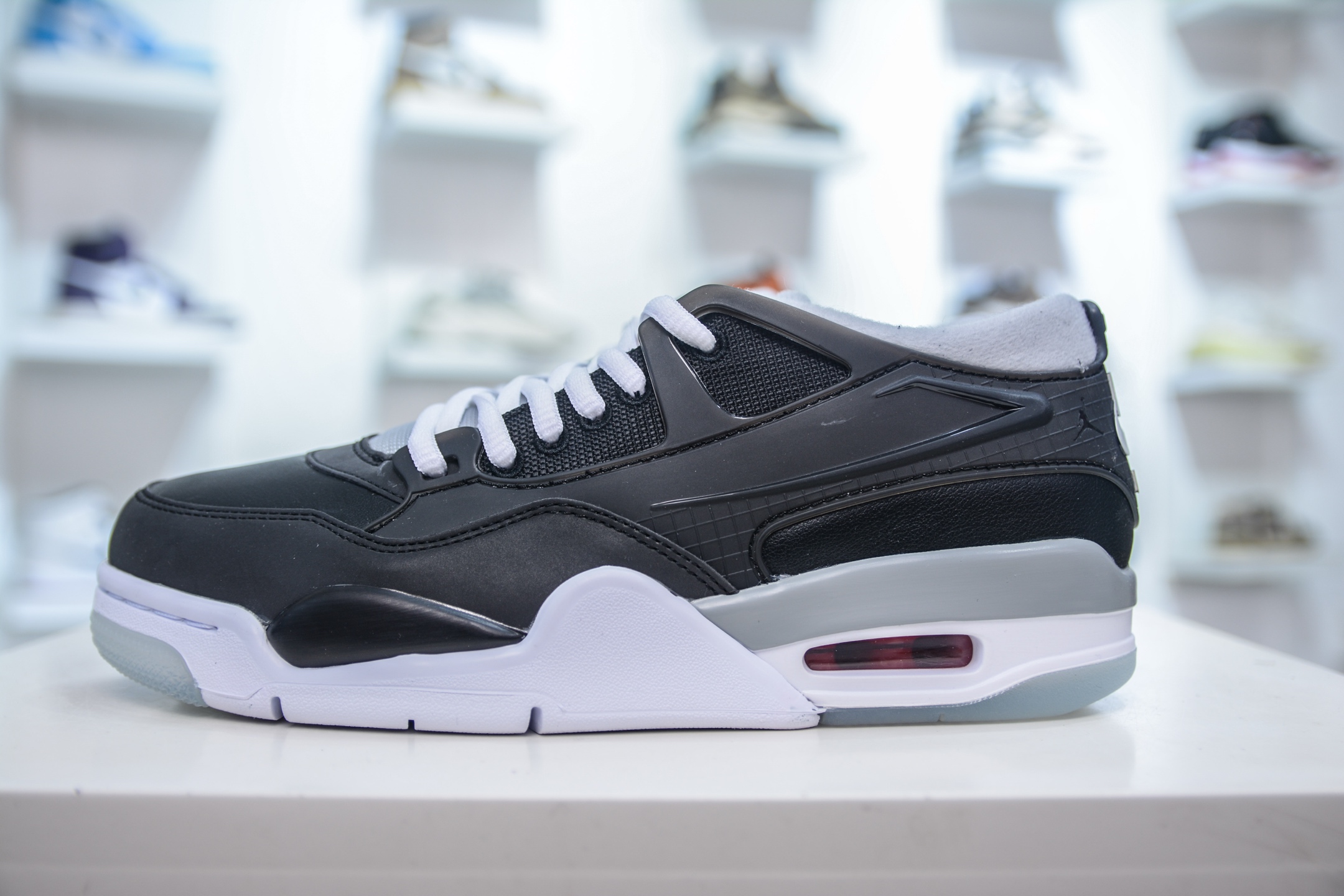 F版 Air Jordan AJ4 RM 重制版低帮复古篮球鞋 黑白灰 HV5184-010