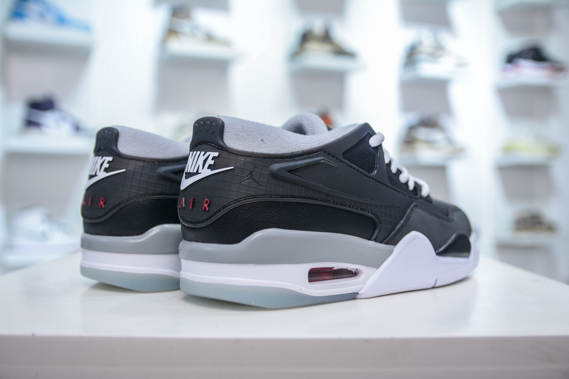 F版 Air Jordan AJ4 RM 重制版低帮复古篮球鞋 黑白灰 HV5184-010