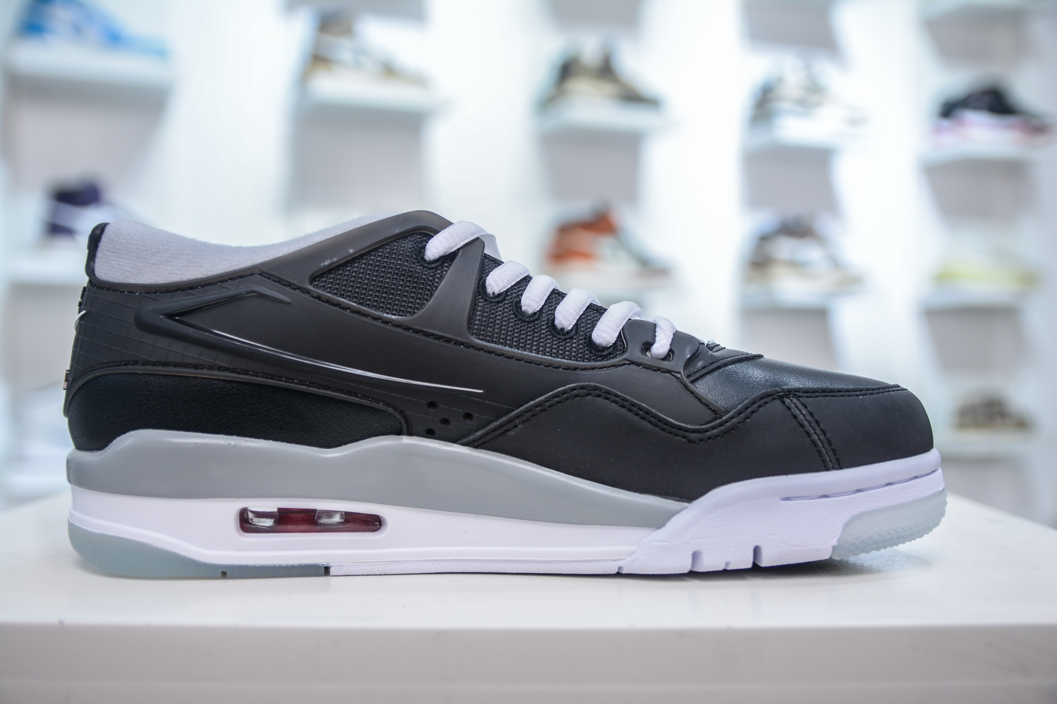 F版 Air Jordan AJ4 RM 重制版低帮复古篮球鞋 黑白灰 HV5184-010