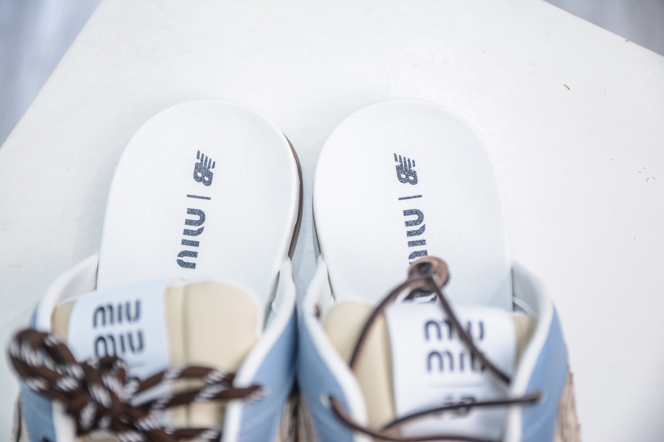MiuMiu x New Balance 530系列 意大利奢侈品牌/缪缪联名款 低帮经典复古休闲半拖