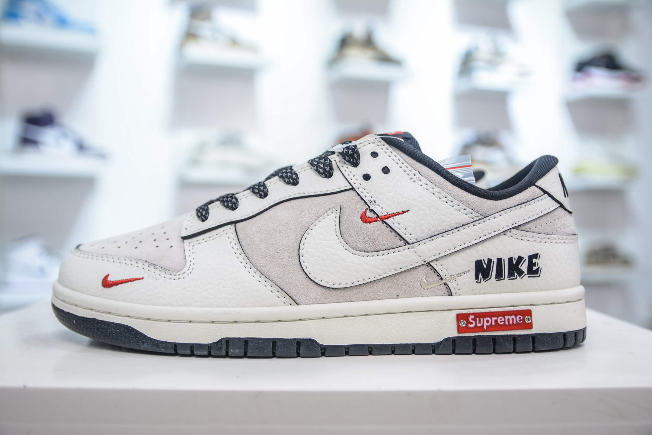 Nike SB Dunk Low x Supreme SUP联名-白红黑 SC9207-410