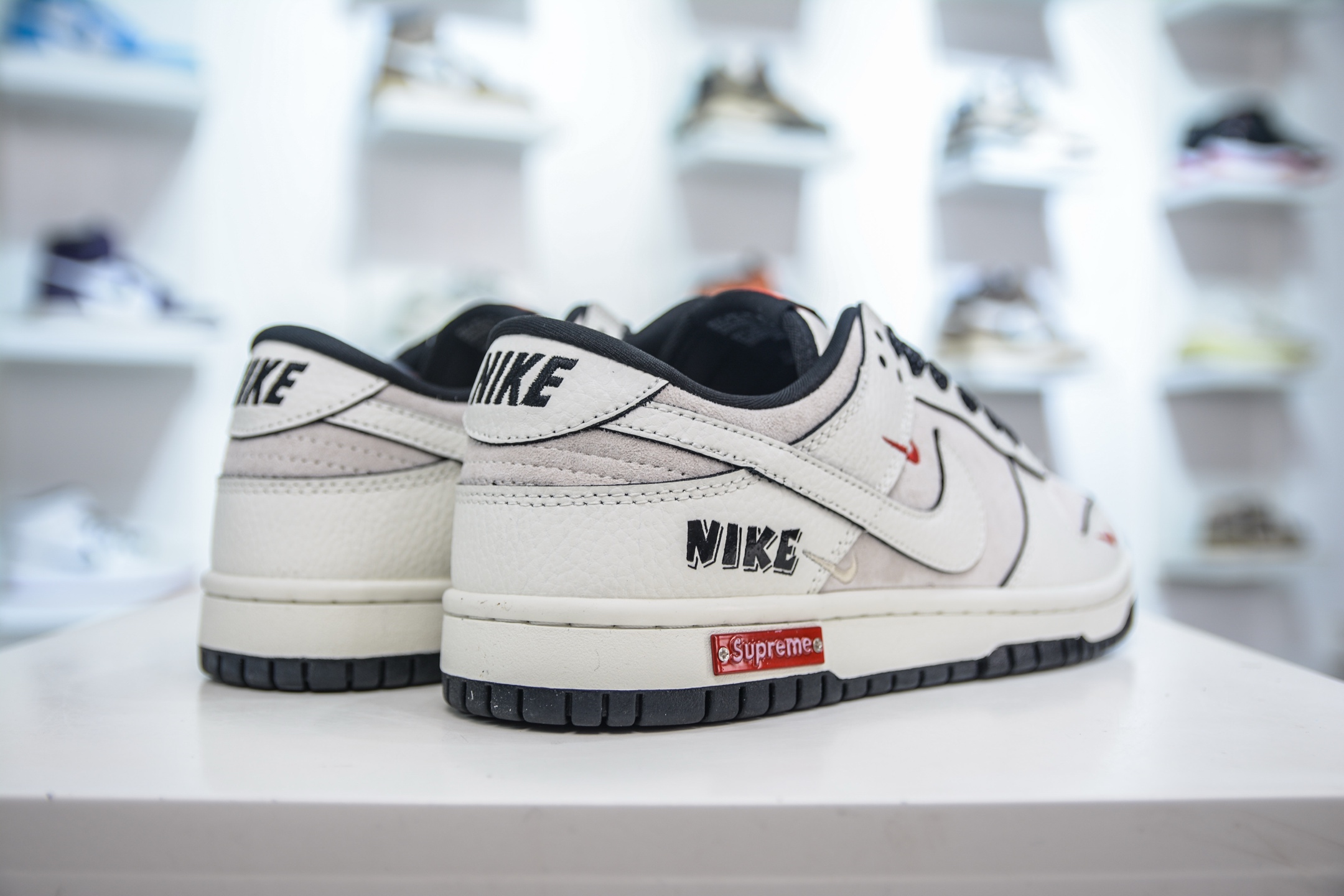 Nike SB Dunk Low x Supreme SUP联名-白红黑 SC9207-410