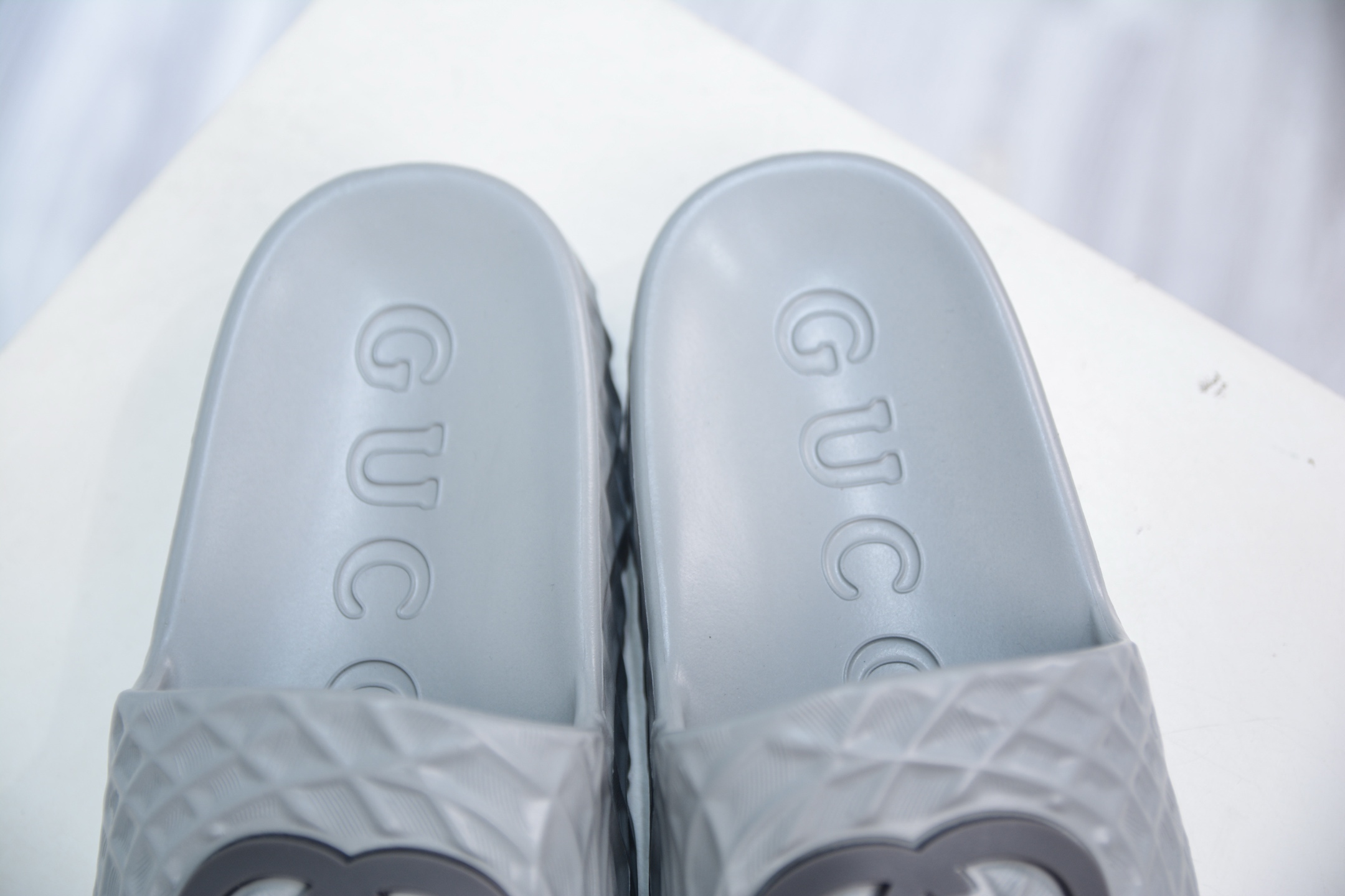 莞产纯原 Gucci 古驰 5D压花一体拖鞋