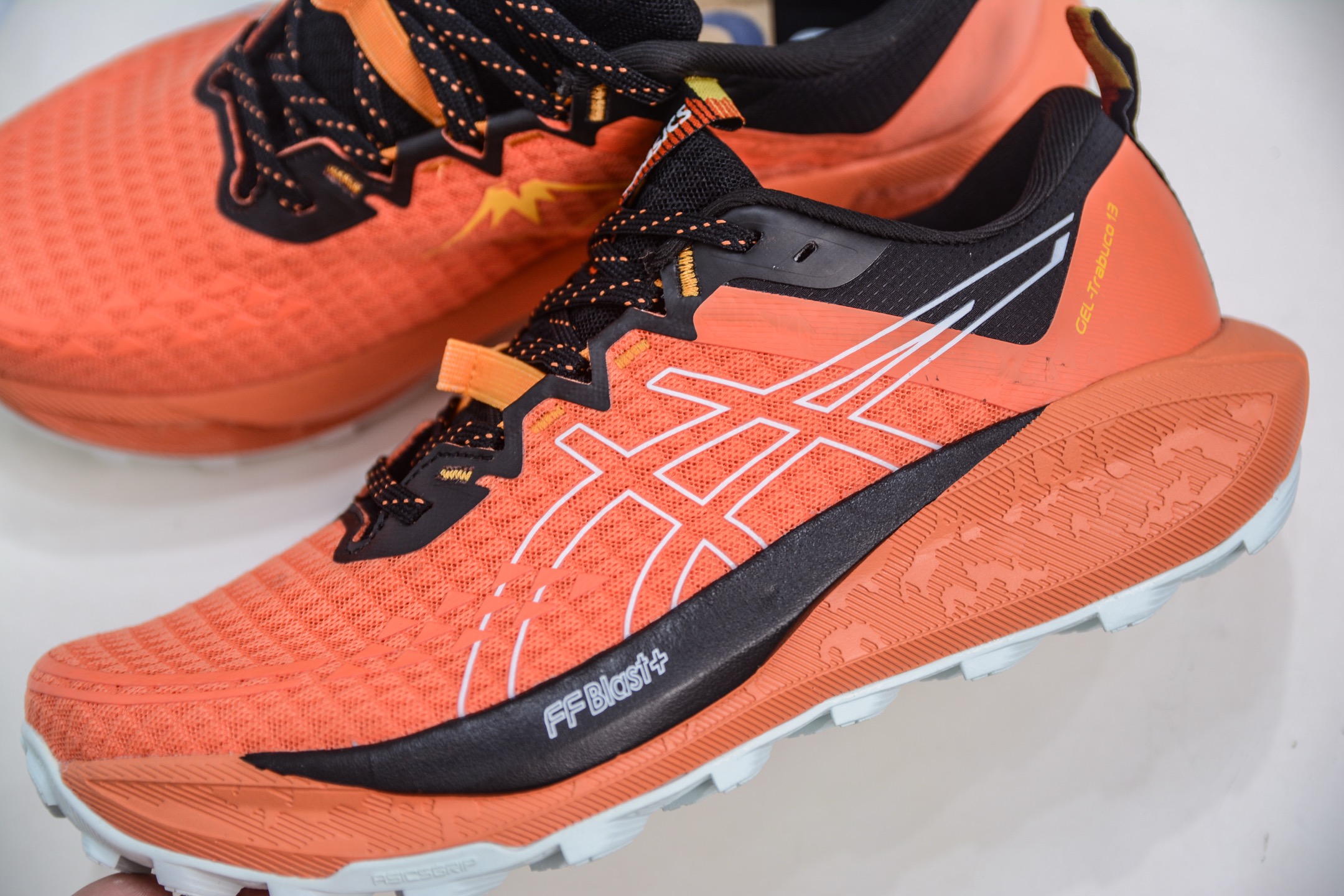 Asics Gel-Trabuco 13 复古亚瑟士透气休闲鞋缓震男子耐磨跑步鞋 1011B973-800