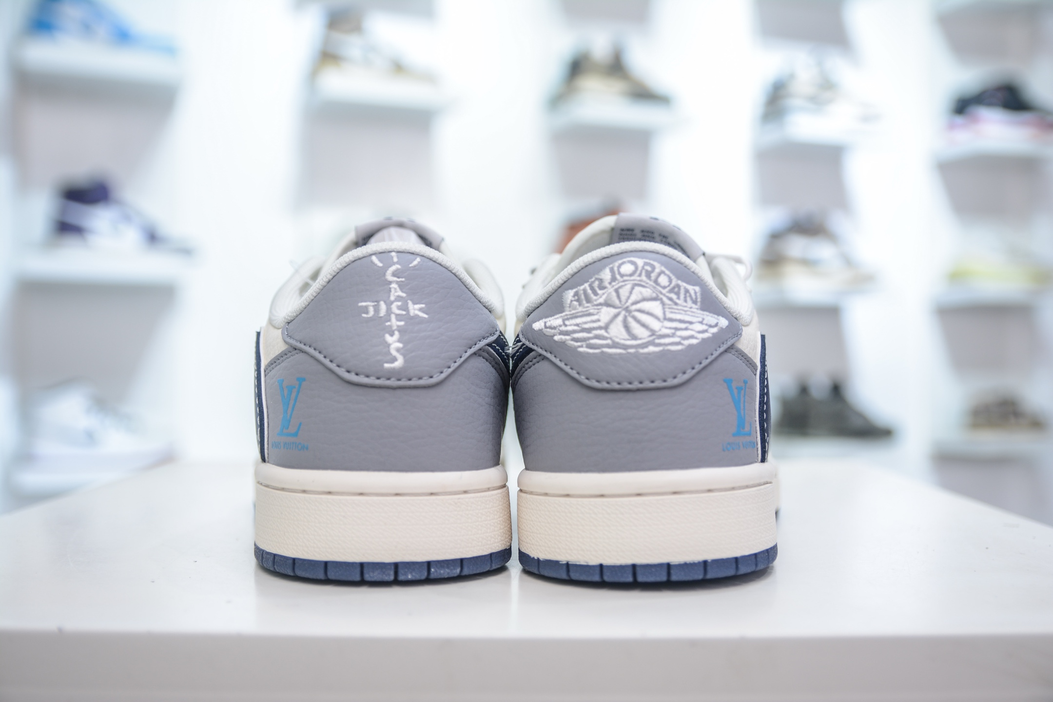 TS x Air Jordan x Louis Vuitton AJ1 Low 倒钩低帮LV联名-泼墨蓝勾 ZH2598-242