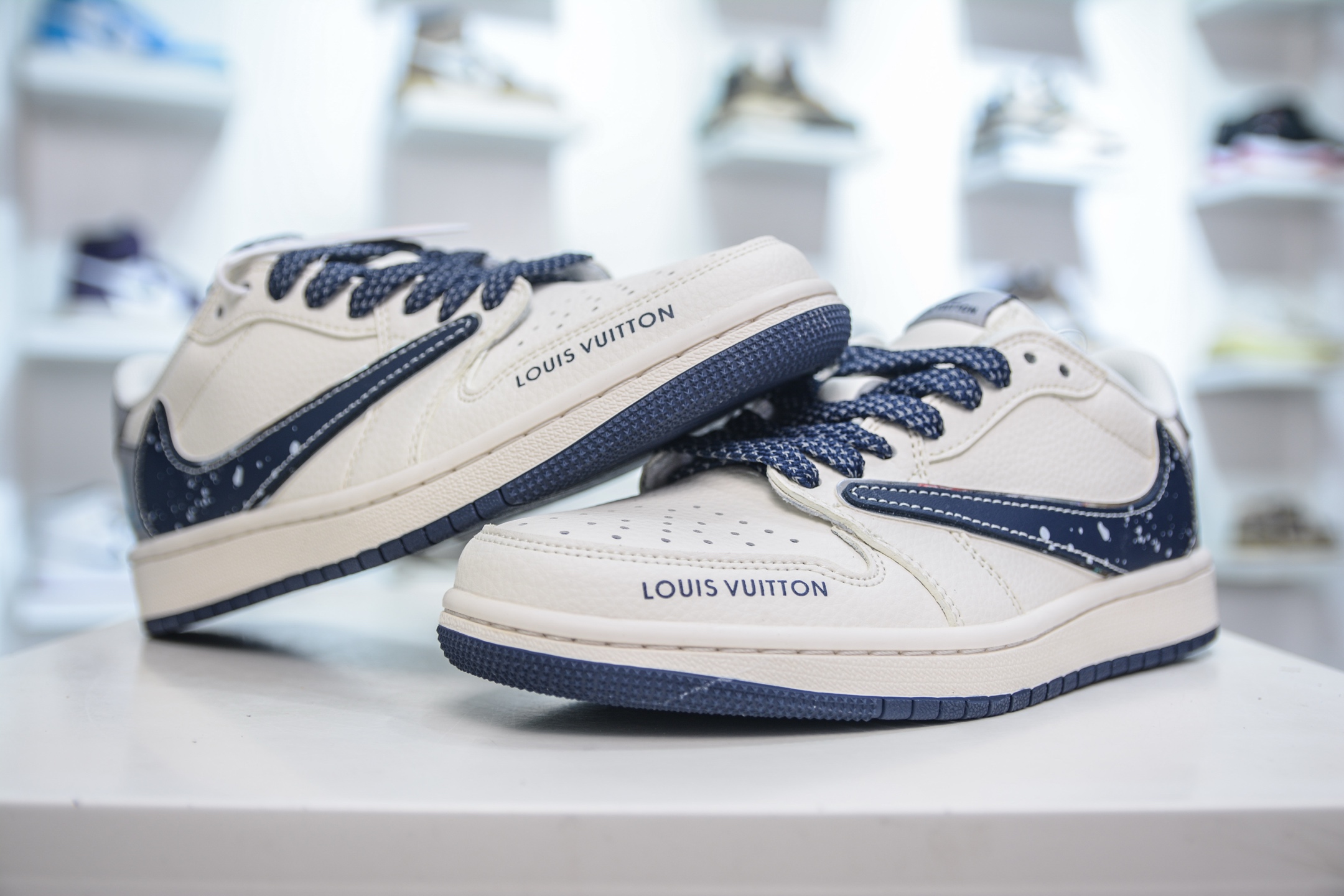 TS x Air Jordan x Louis Vuitton AJ1 Low 倒钩低帮LV联名-泼墨蓝勾 ZH2598-242