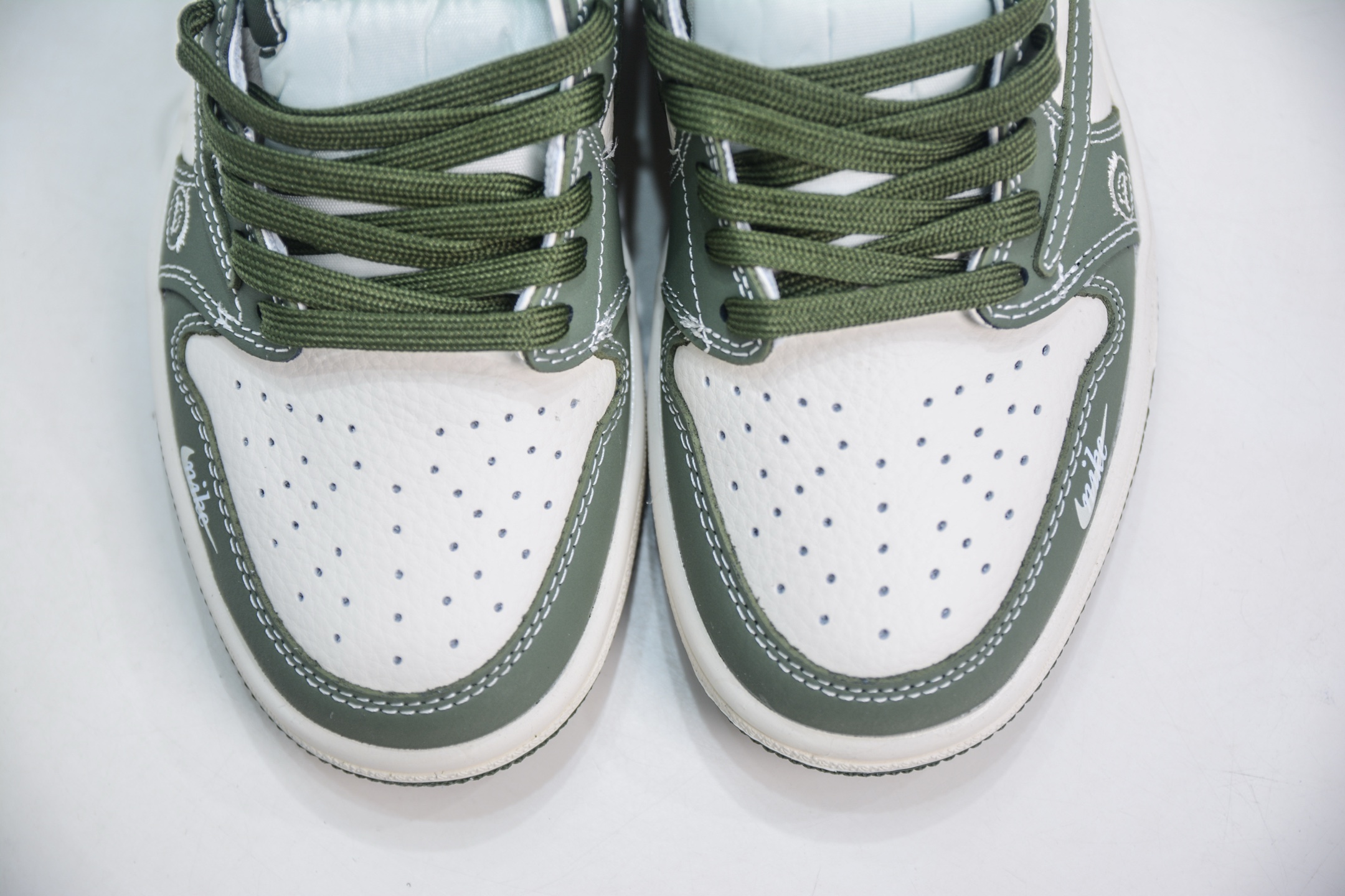 TS x Air Jordan x Stussy AJ1 Low 倒钩低帮联名斯图西-白绿鬼脸 XS2024-025