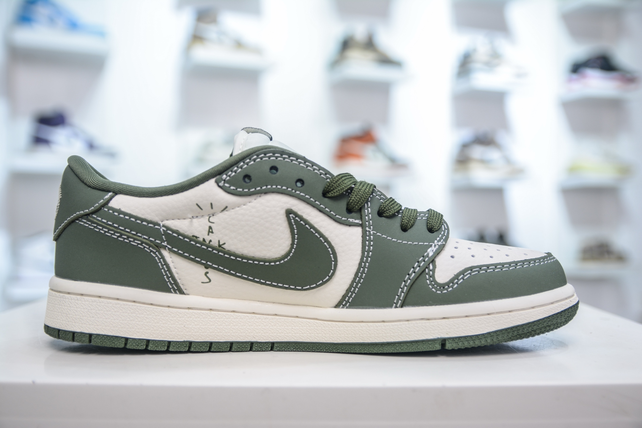 TS x Air Jordan x Stussy AJ1 Low 倒钩低帮联名斯图西-白绿鬼脸 XS2024-025