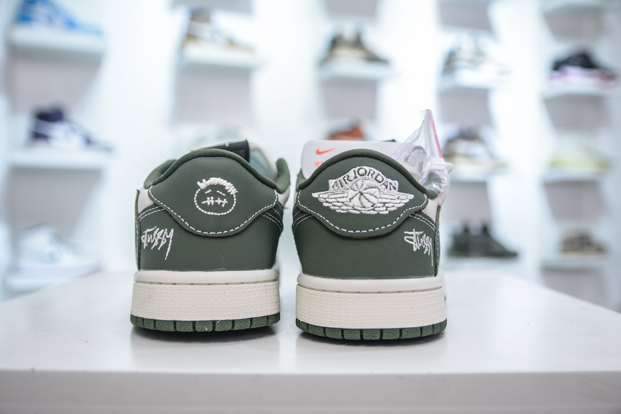 TS x Air Jordan x Stussy AJ1 Low 倒钩低帮联名斯图西-白绿鬼脸 XS2024-025