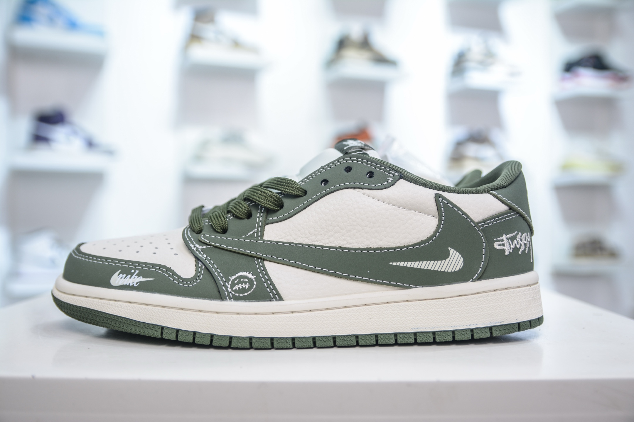 TS x Air Jordan x Stussy AJ1 Low 倒钩低帮联名斯图西-白绿鬼脸 XS2024-025