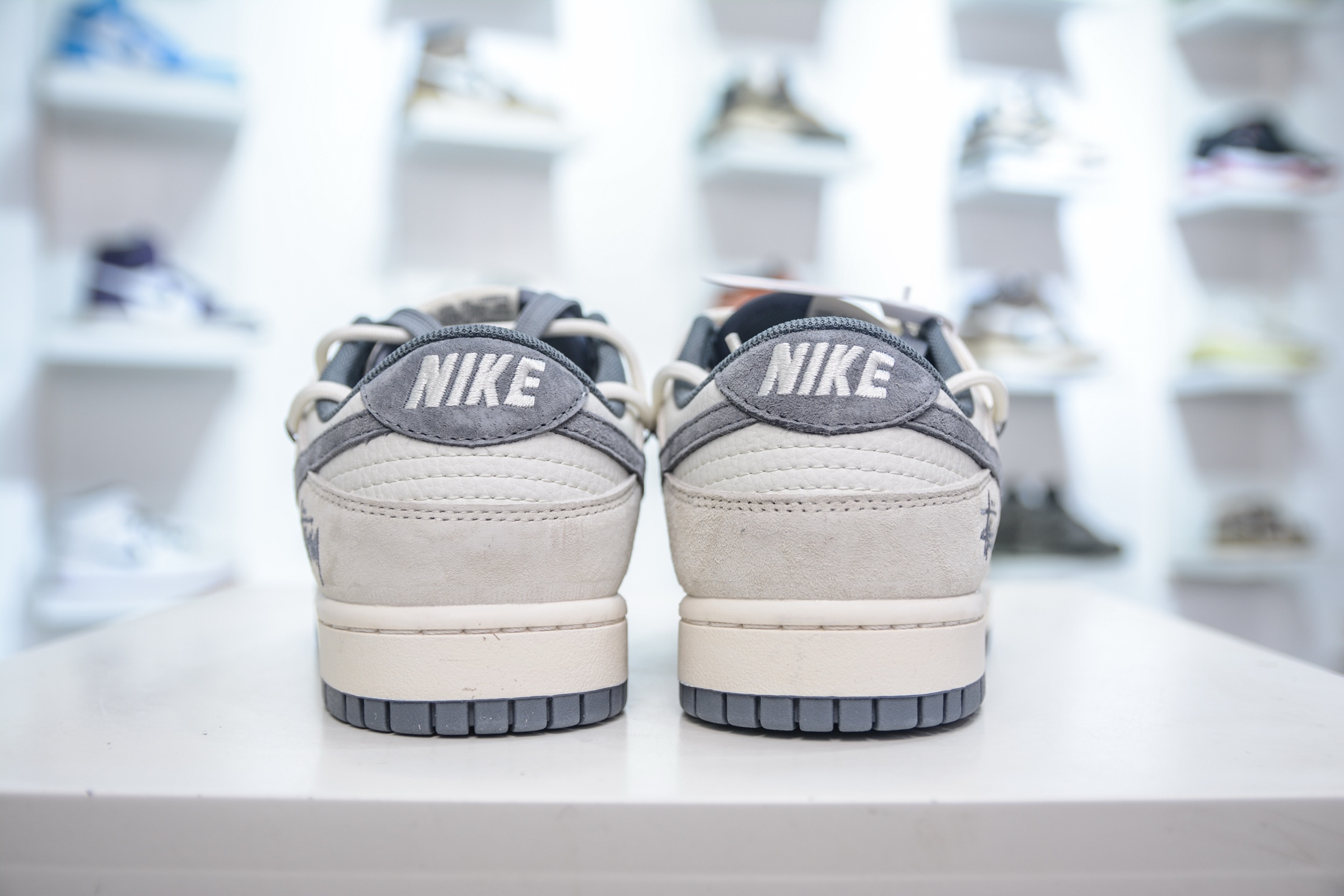 Nike SB Dunk Low x Stussy 斯图西联名-白棕灰绑带 DM6868-093