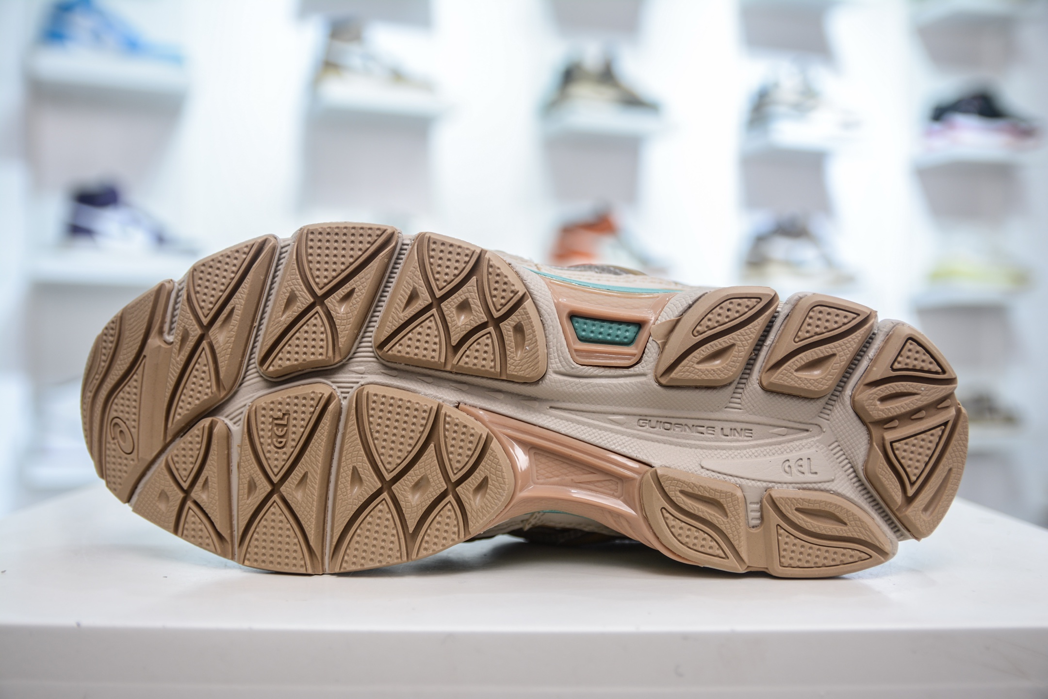 Asics Gel-NYC 纯原版本 亚瑟士运动休闲透气专业跑鞋 1203A558-300