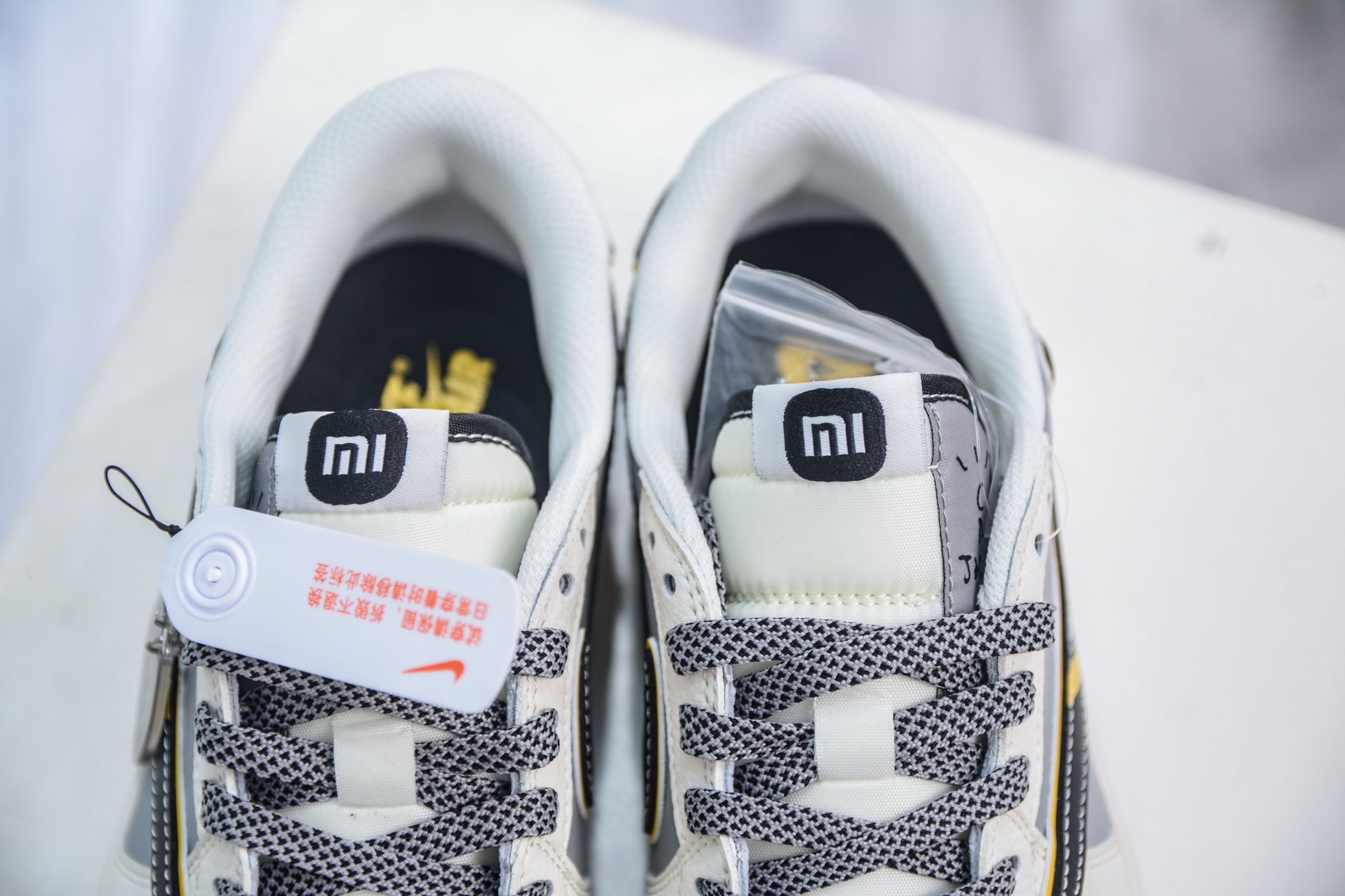TS x Xiaomi x Air Jordan 1 Low 小米 SU7Ultru 倒钩低帮小米联名