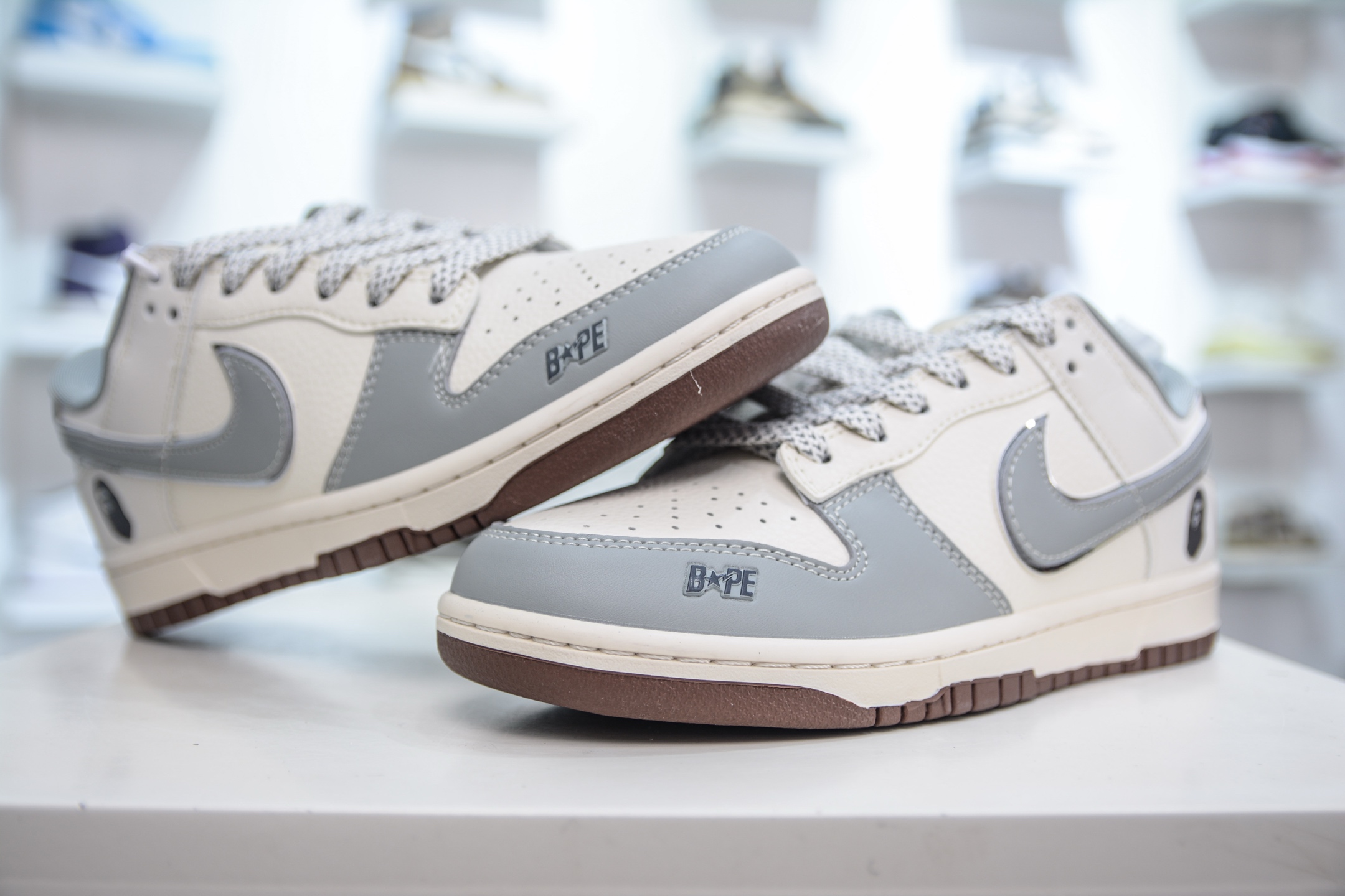 Nike SB Dunk Low x BAPE 猿人头联名-米灰棕底 JJ2508-558