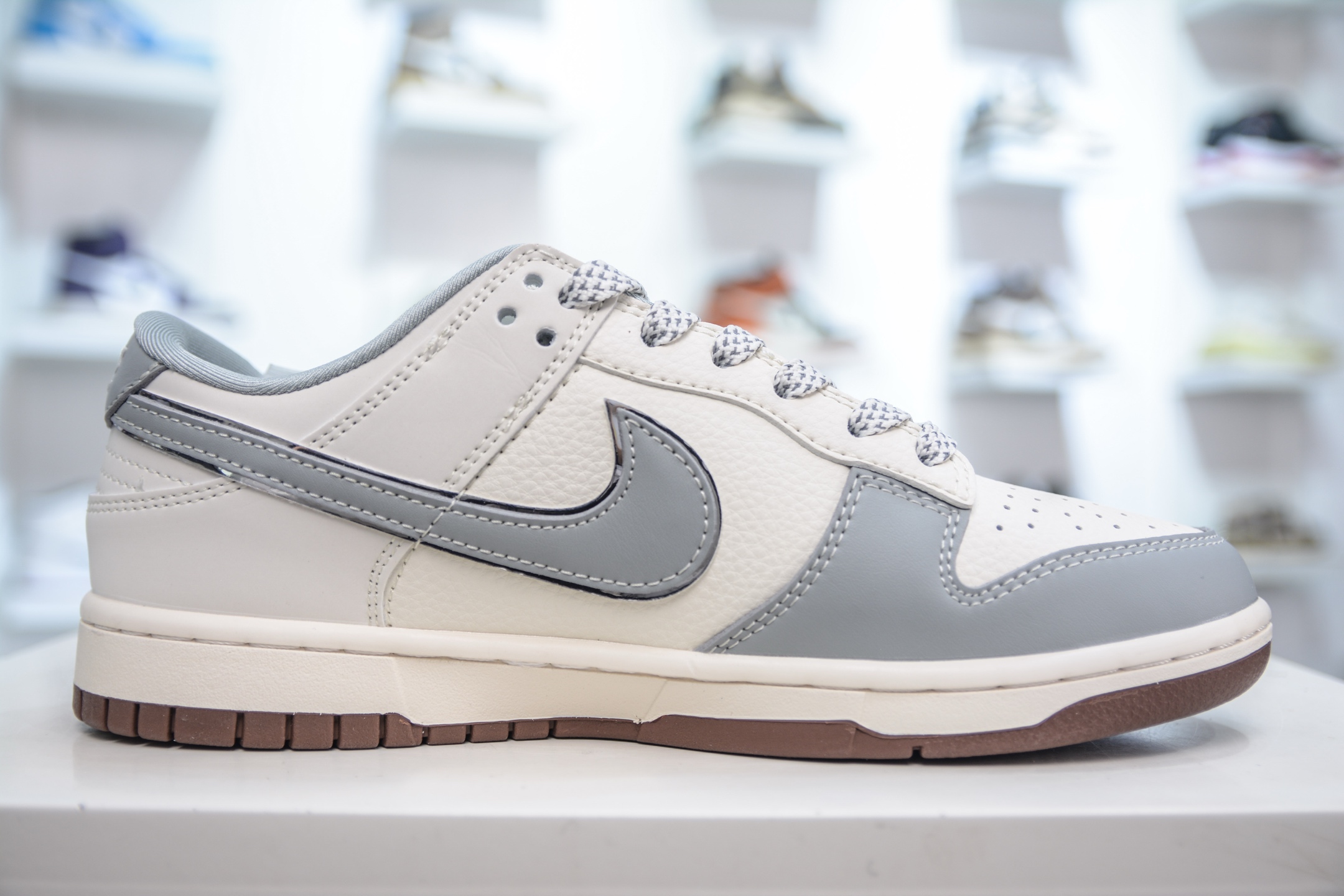 Nike SB Dunk Low x BAPE 猿人头联名-米灰棕底 JJ2508-558
