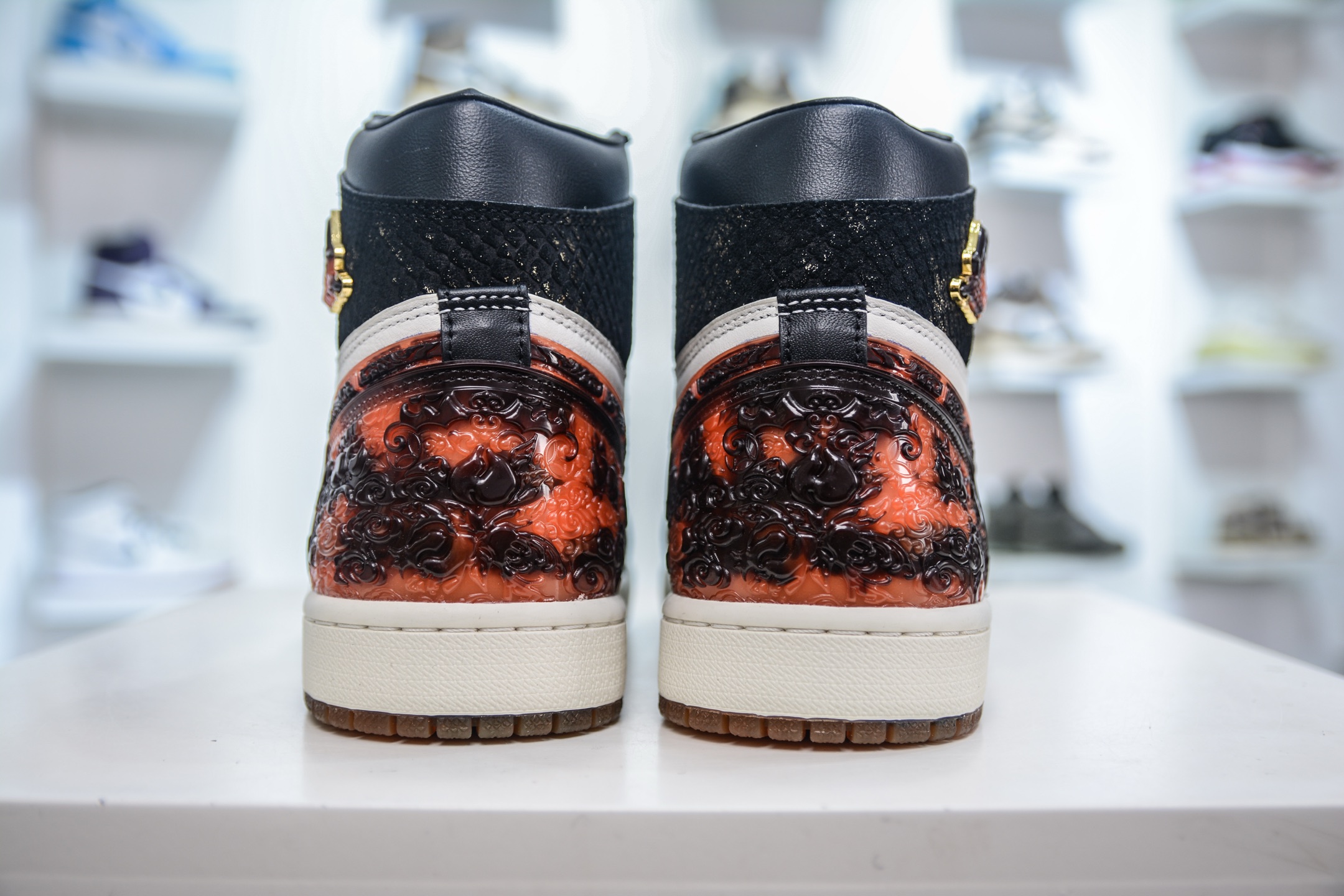 Air Jordan AJ1 Retro High 高帮 亚洲限定蛇年CNY 玄武黑白橙 IB3165-091