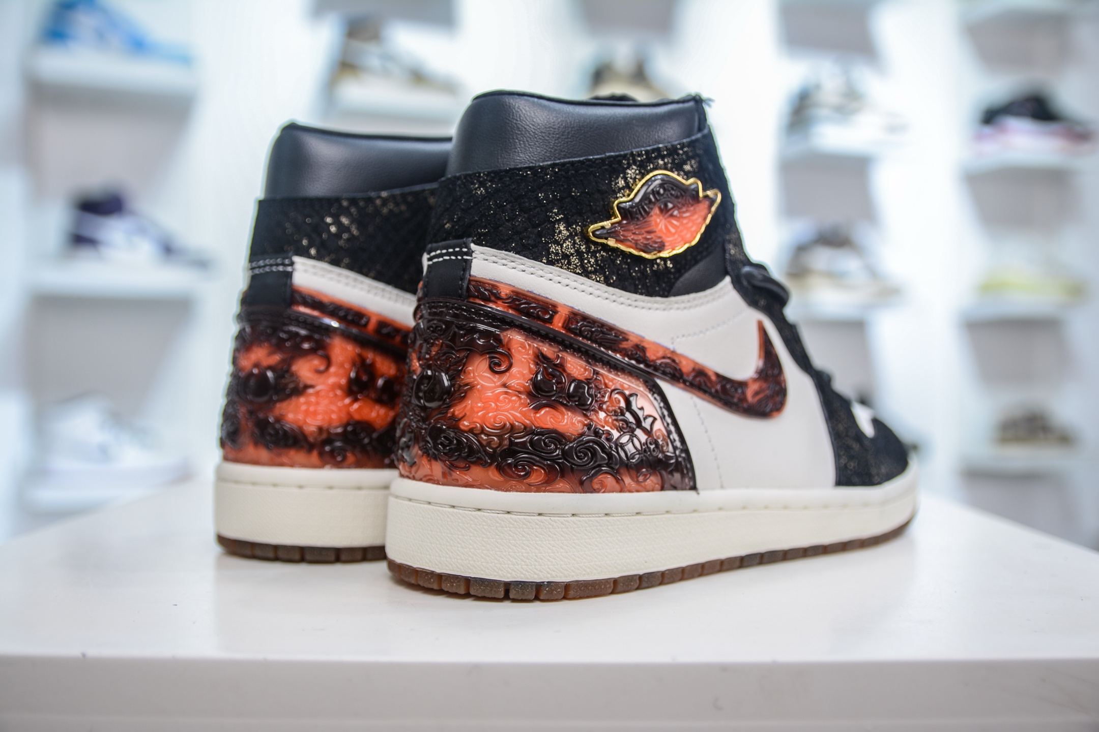 Air Jordan AJ1 Retro High 高帮 亚洲限定蛇年CNY 玄武黑白橙 IB3165-091
