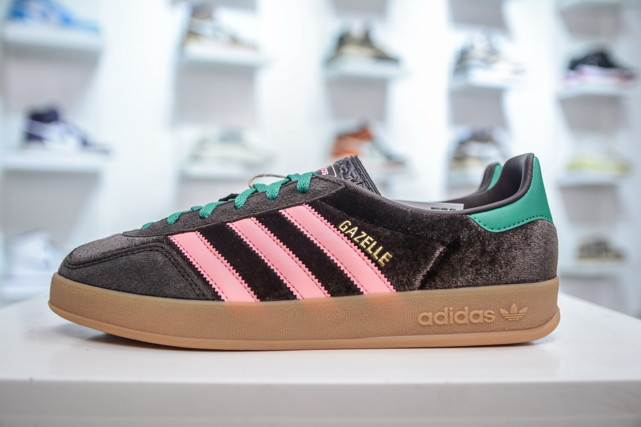 AD Original Gazelle Trainers 瞪羚室内鞋系列低帮复古百搭休闲运动德训风板鞋 JI2714
