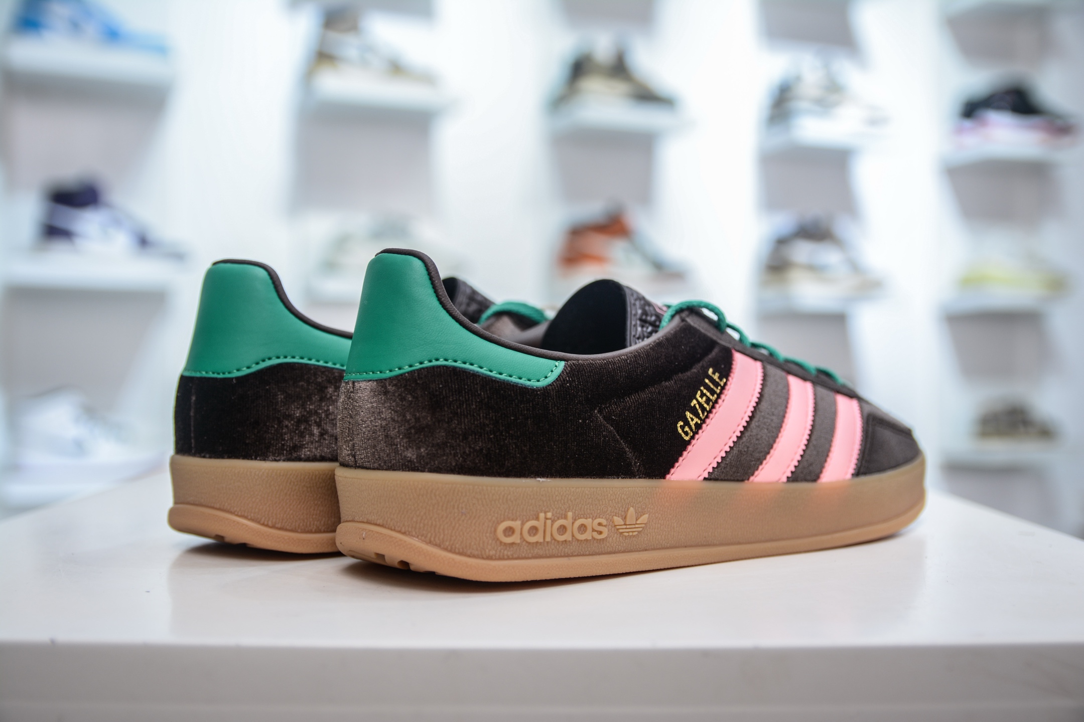 AD Original Gazelle Trainers 瞪羚室内鞋系列低帮复古百搭休闲运动德训风板鞋 JI2714