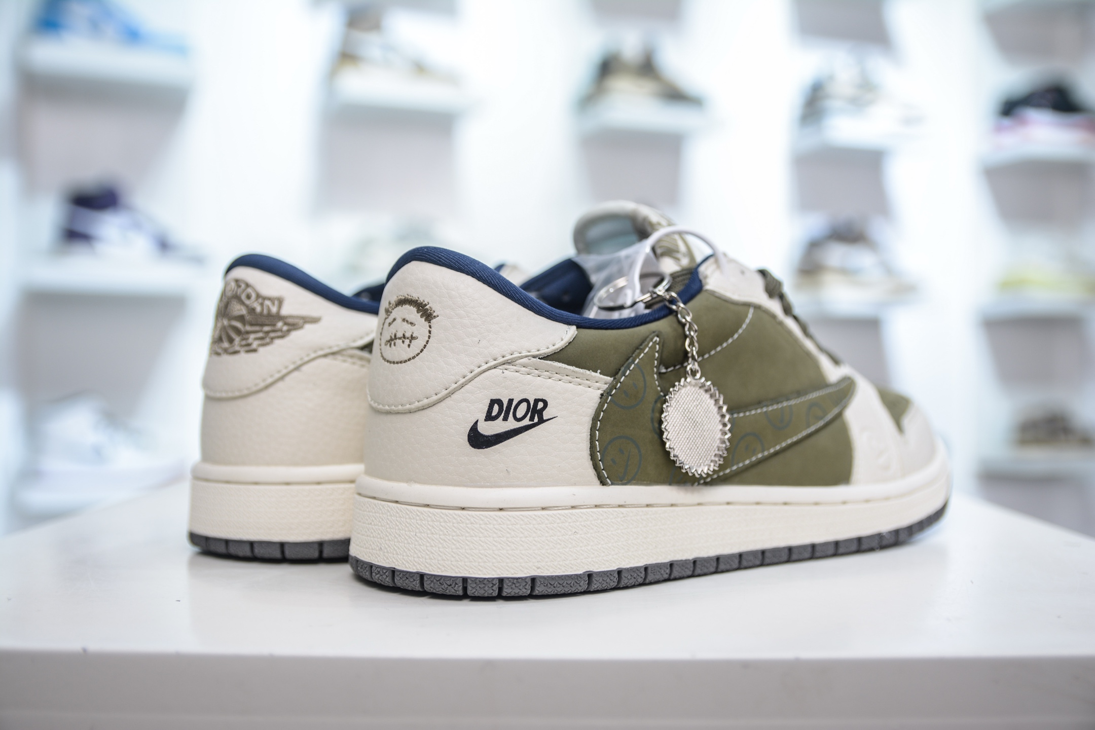 TS x Air Jordan x DIOR AJ1 Low 倒钩低帮联名迪奥-秧色米白 LD2025-008