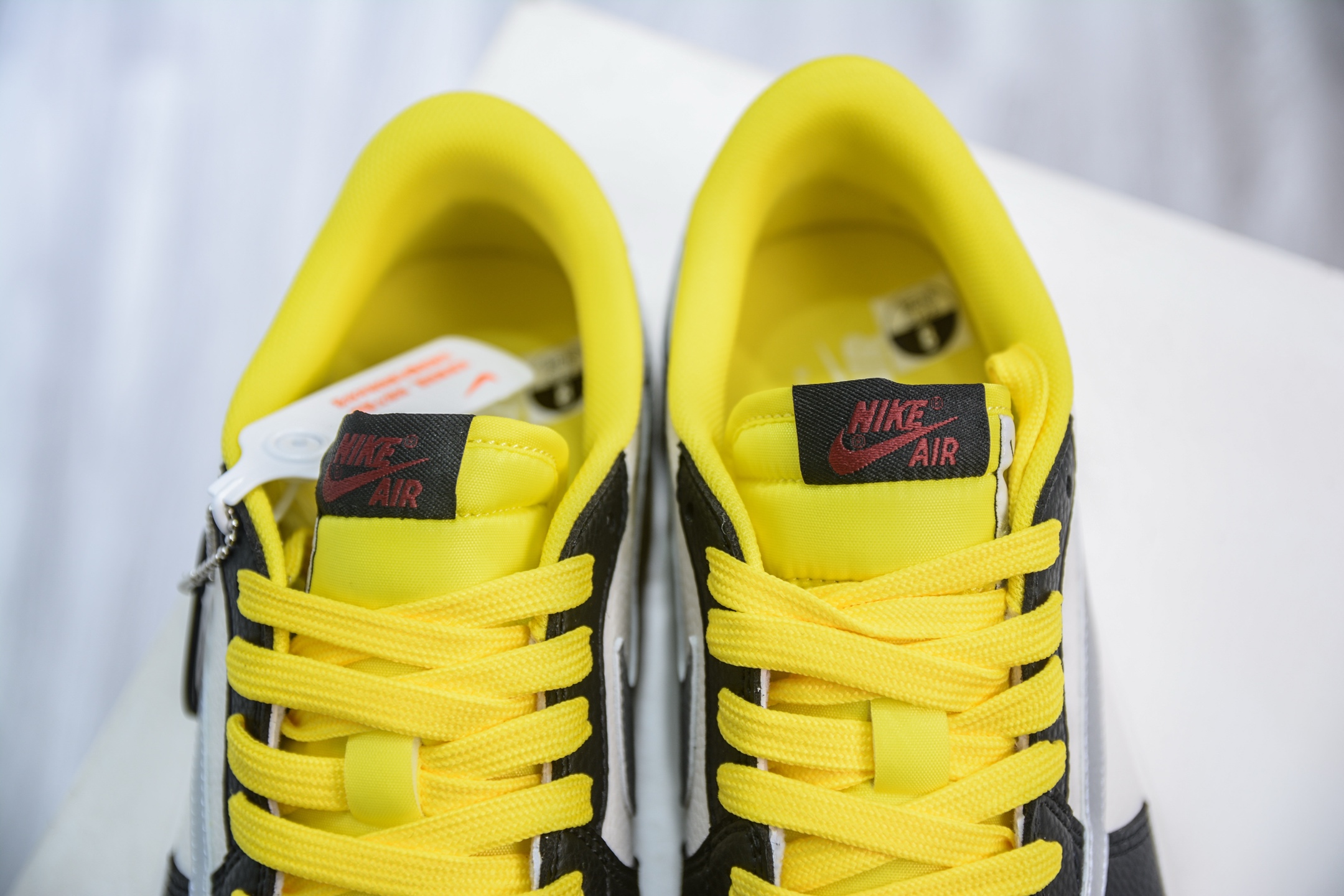 Travis Scott x Air Jordan 1 Low 黑黄 DN6901-095