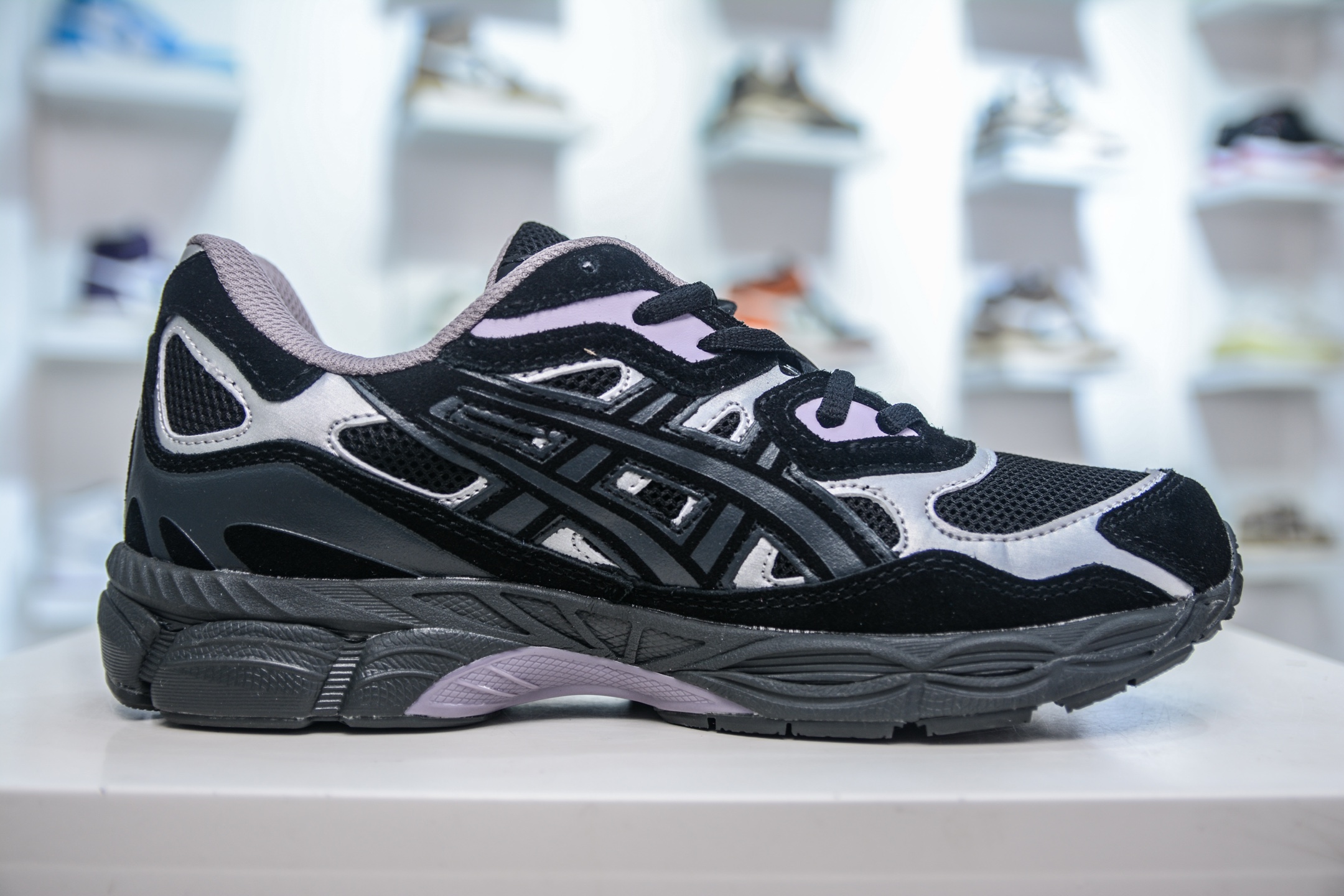 Asics Gel-NYC 纯原版本 亚瑟士运动休闲透气专业跑鞋 鞋面采用反绒皮与网布拼接 1203A632-001