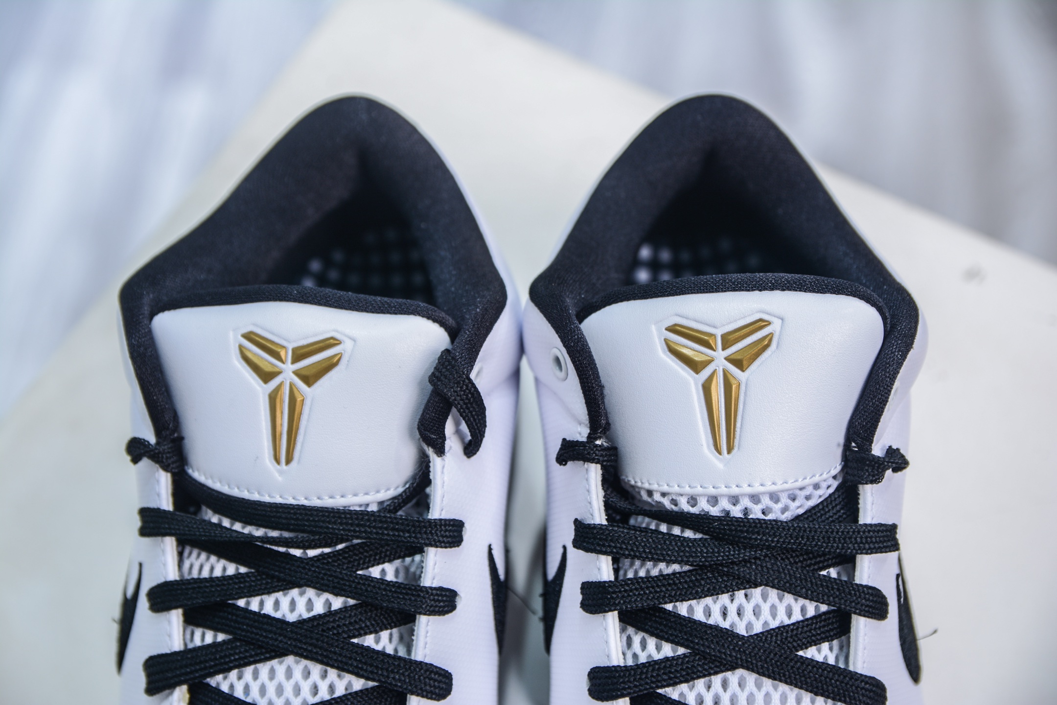 TOP纯原 NK Zoom Kobe 4 ”Mambacita” 科比四代 GiGi白黑 Zoom Turbo气垫后掌EVA缓震 FJ9363-100