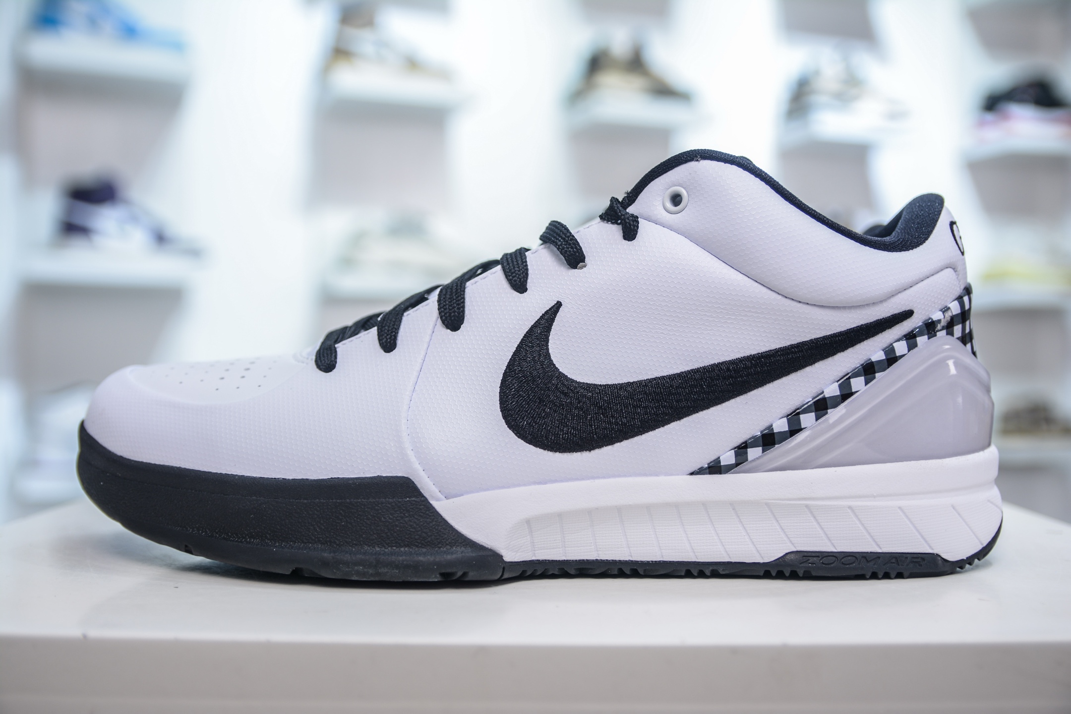 TOP纯原 NK Zoom Kobe 4 ”Mambacita” 科比四代 GiGi白黑 Zoom Turbo气垫后掌EVA缓震 FJ9363-100