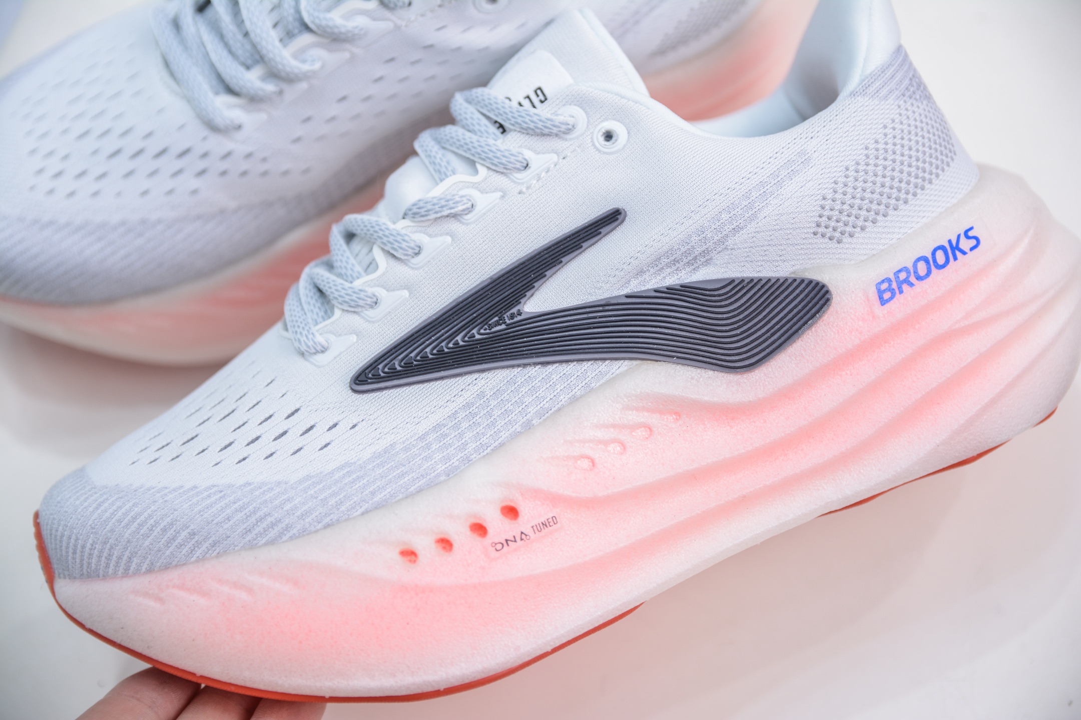 Brooks 布鲁克斯 Glycerin Max 超弹轻盈跑步鞋 120436 1B 118