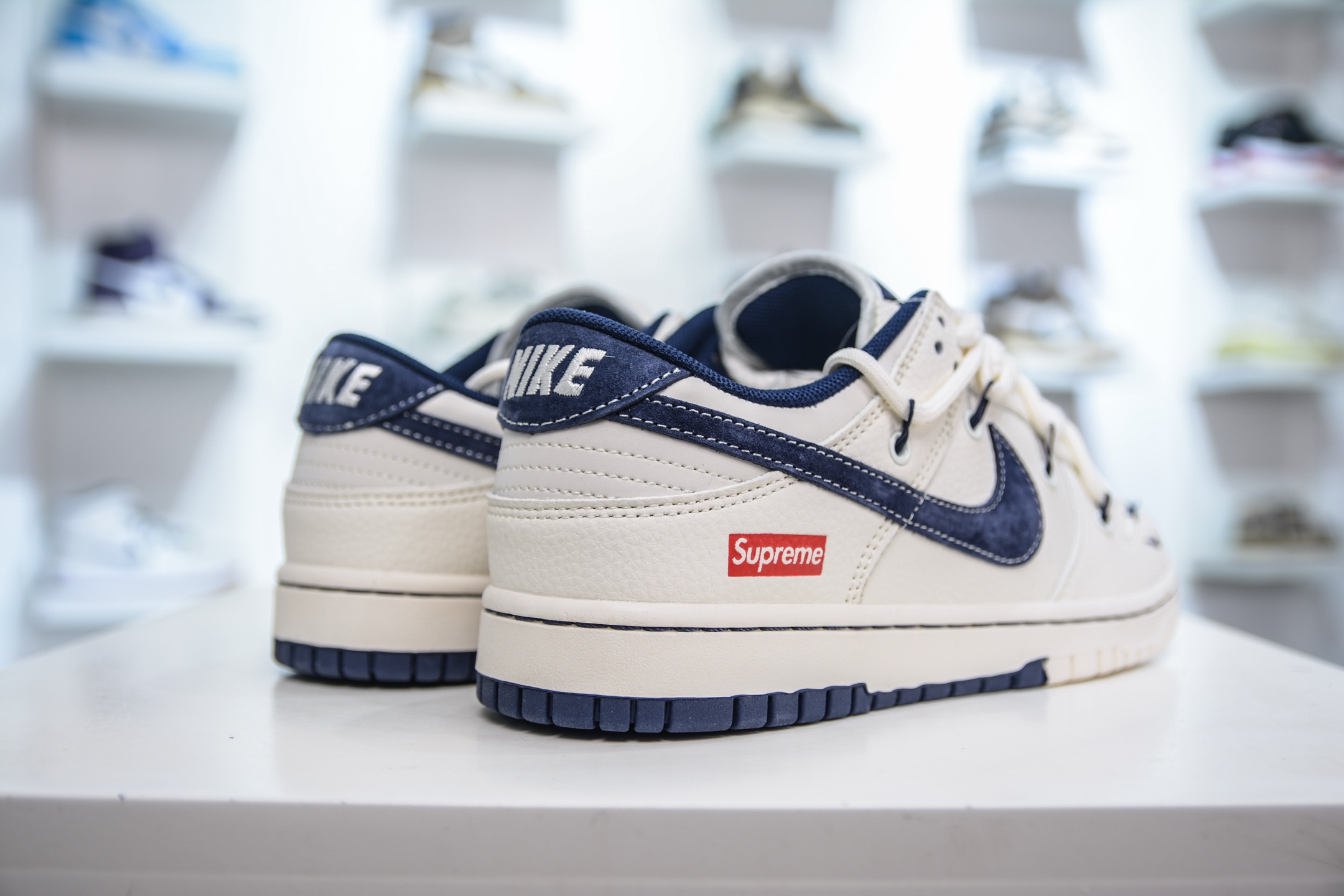 Nike SB Dunk Low x Supreme SUP联名-米白藏蓝勾绑带 YX5066-279