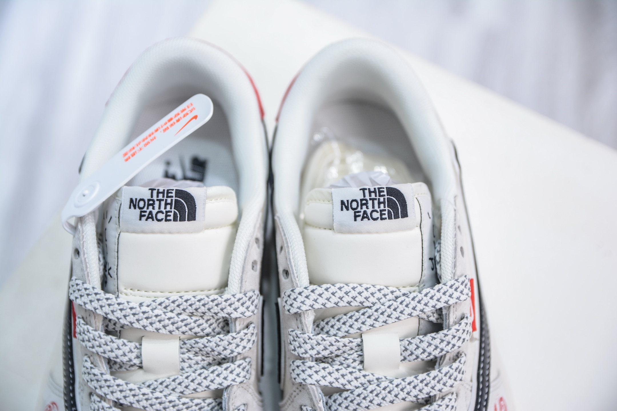 The North Face x Travis Scott x Air Jordan 1 Low乔丹1代低帮倒钩北面联名-双拼黑勾 YX5066-308